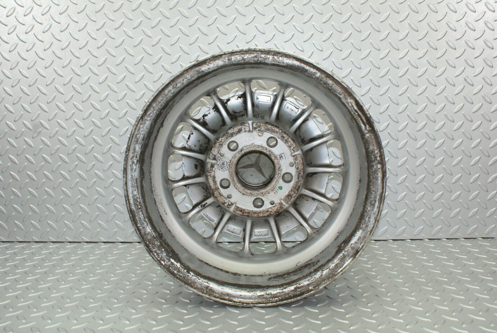 2457 Mercedes-Benz W123 Alloy Wheel Mexican Hat 5.5Jx14H2 ET30 1234001702
