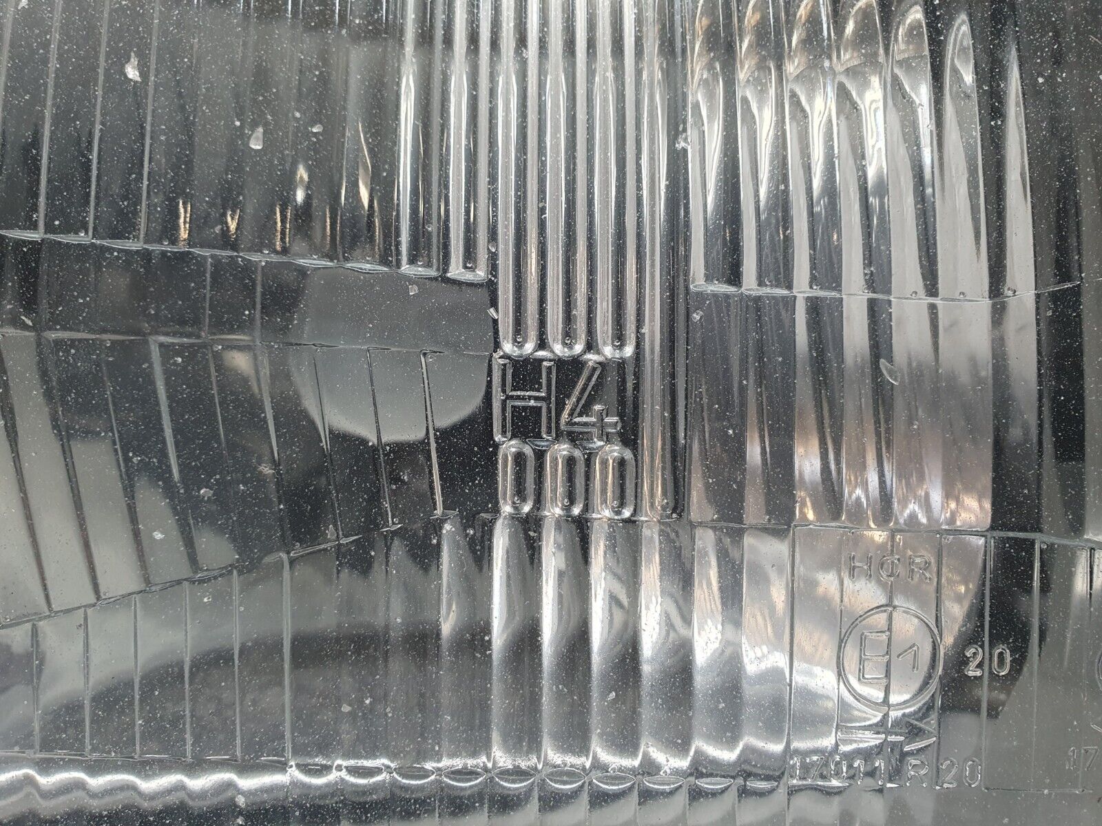 41013 Mercedes-Benz W126 300SE Headlight Right Side Bosch 1268209361 030106570