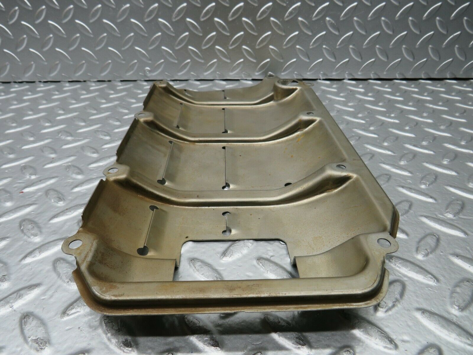 22505 Mercedes-Benz C124 E220 Coupe Baffle Plate 1110140066