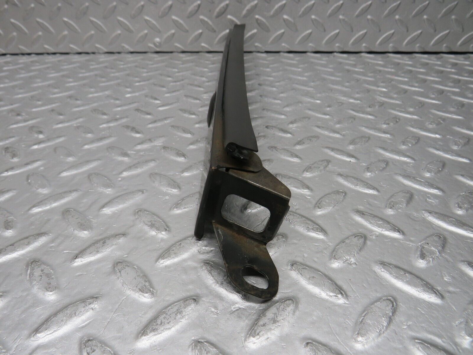 37786 Mercedes-Benz A124 320E Cabriolet Under Headlight Trim Right