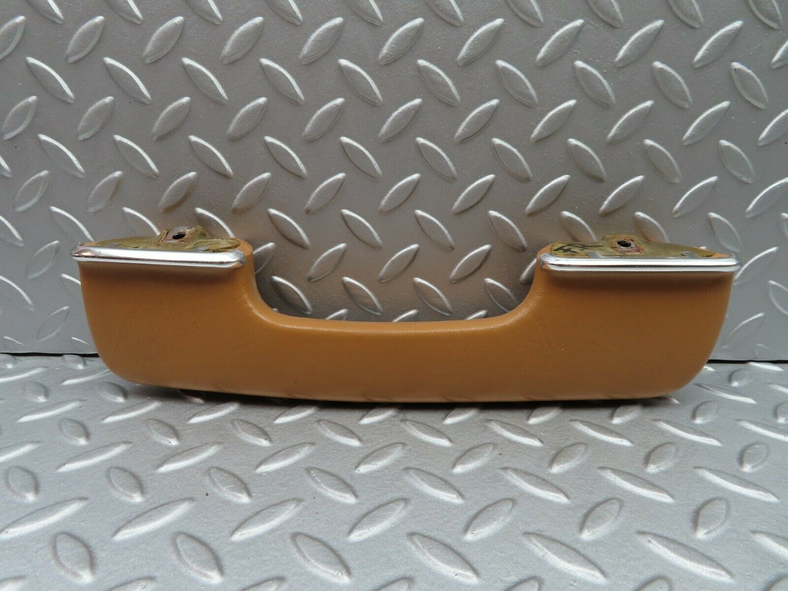 5718 Mercedes-Benz W123 200 Interior Door Handle Front Right 1239702001