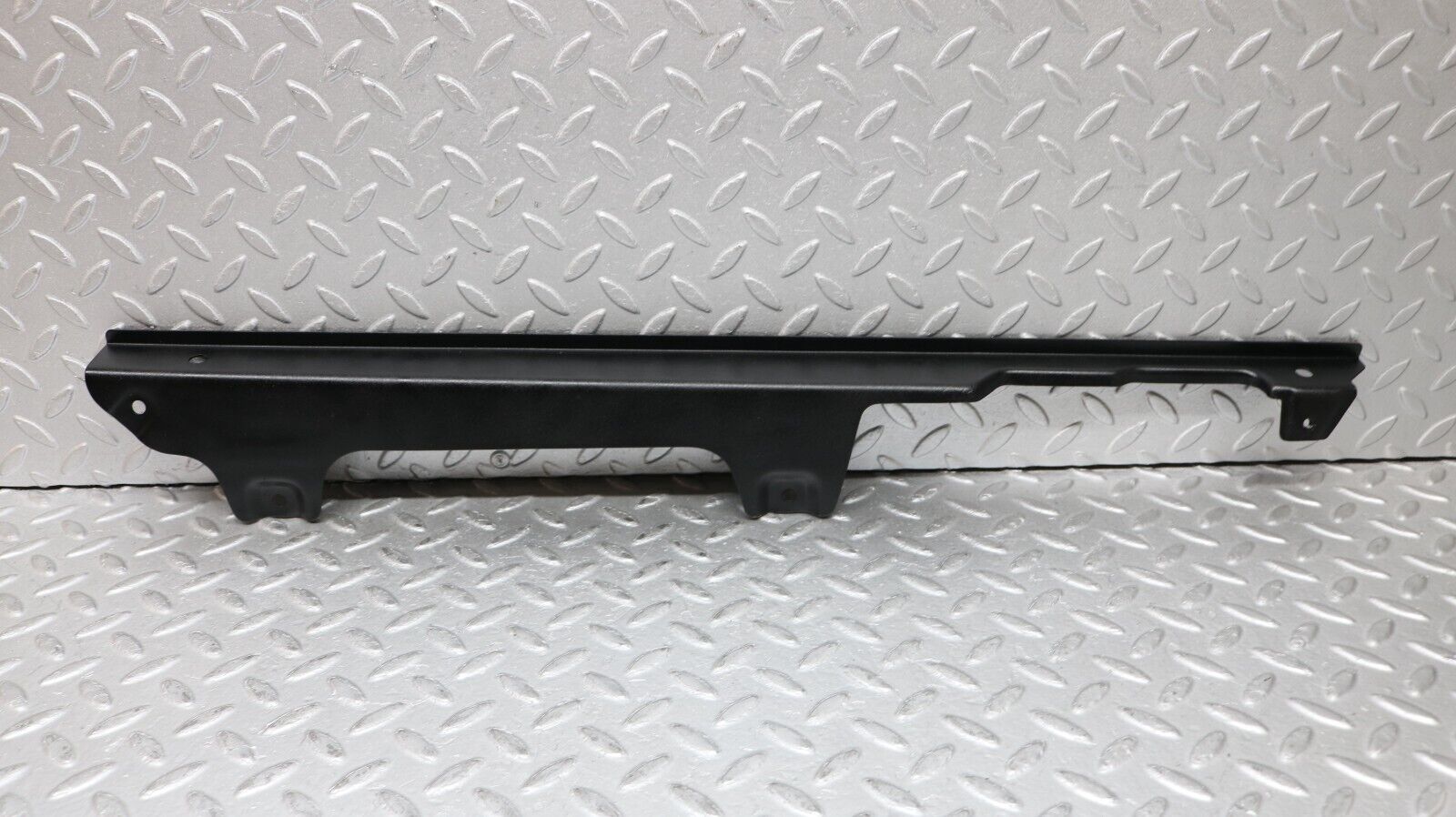 37230 Mercedes-Benz C126 420SEC Coupe Rear Window Channel Support Left Side