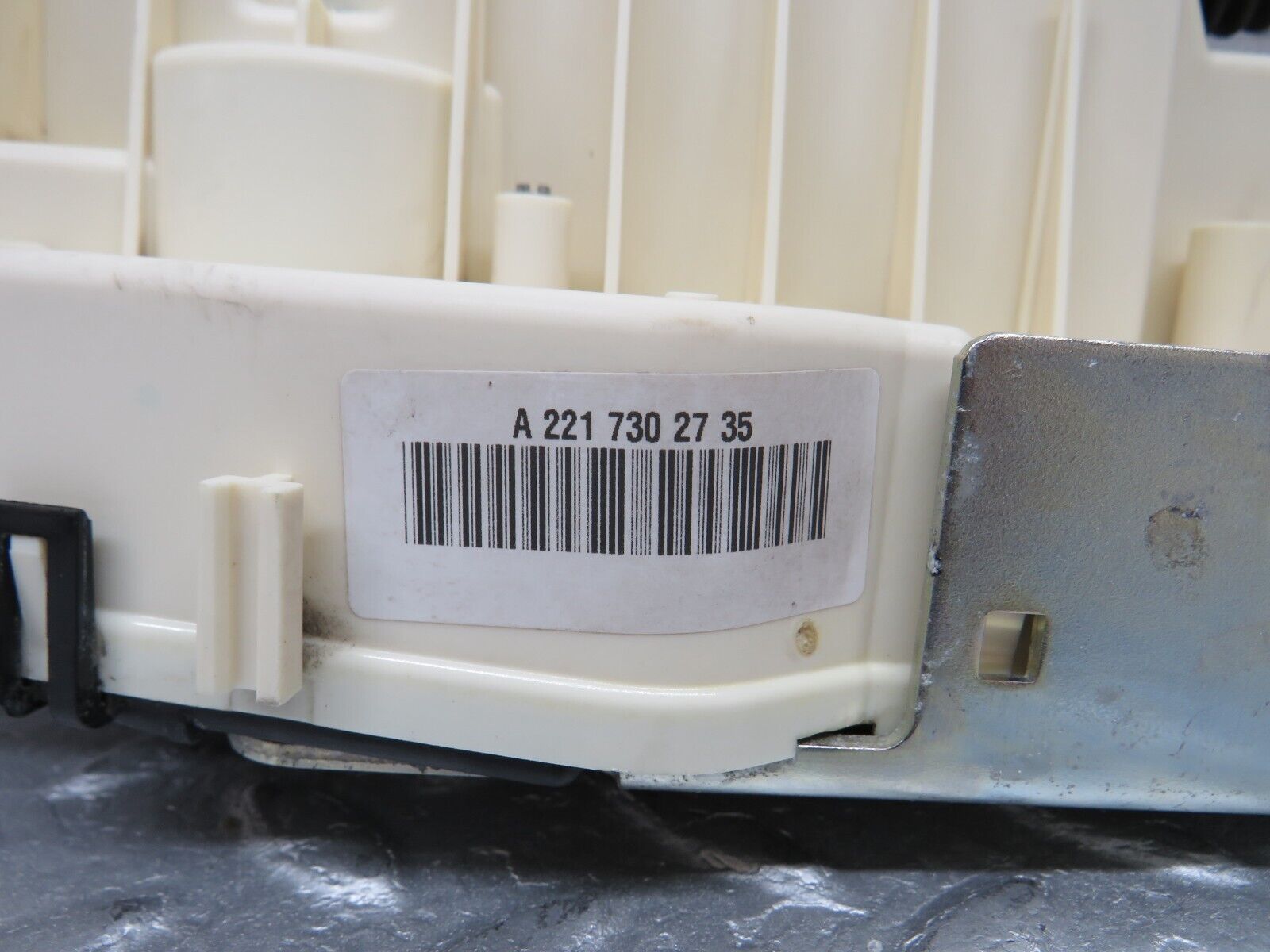 35237 Mercedes-Benz W221 Rear Left Door Lock Mechanism 2217302735