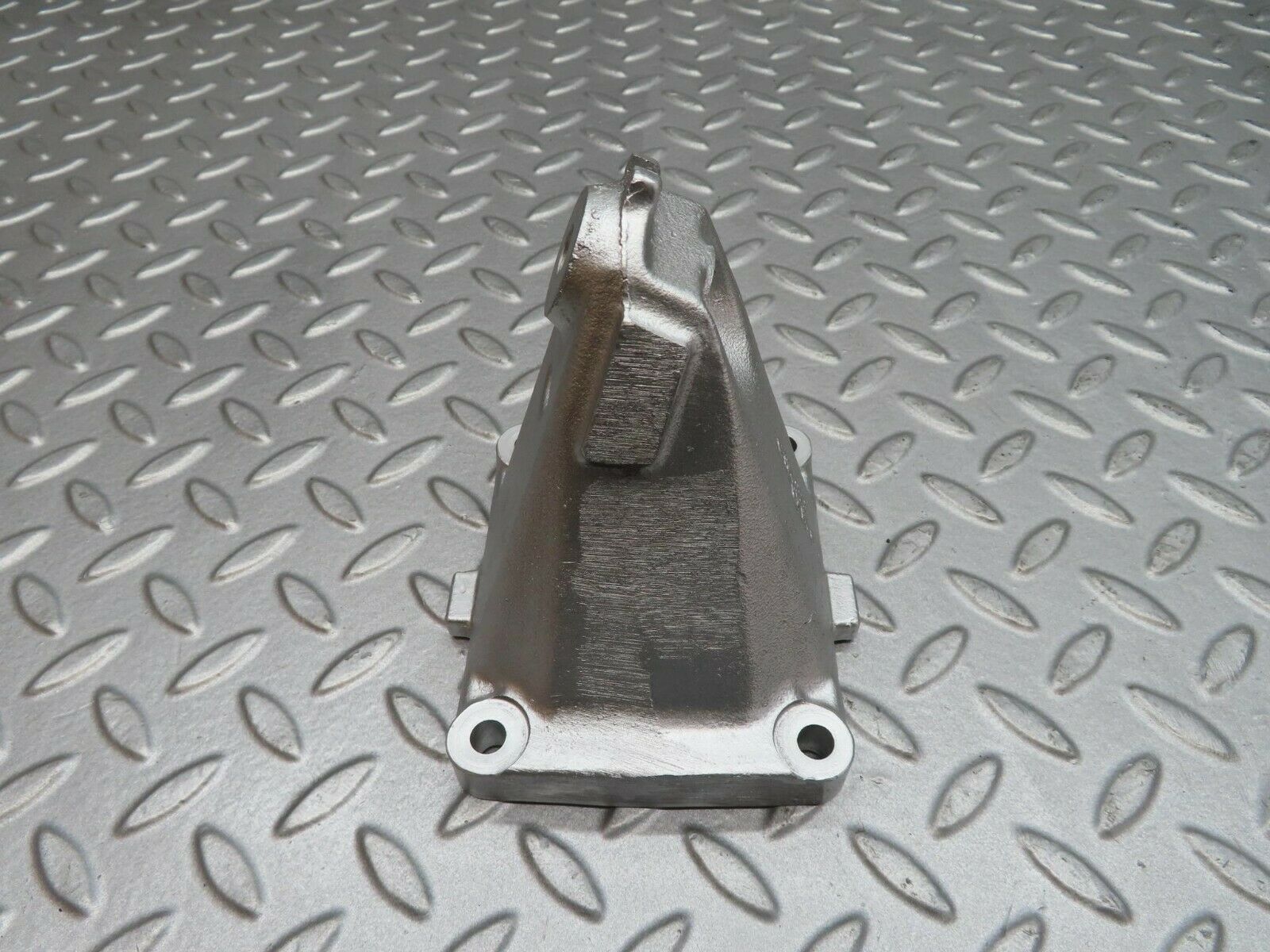 12179 Mercedes-Benz R129 300SL Coupe Engine Mount Bracket Right Side 1042230504