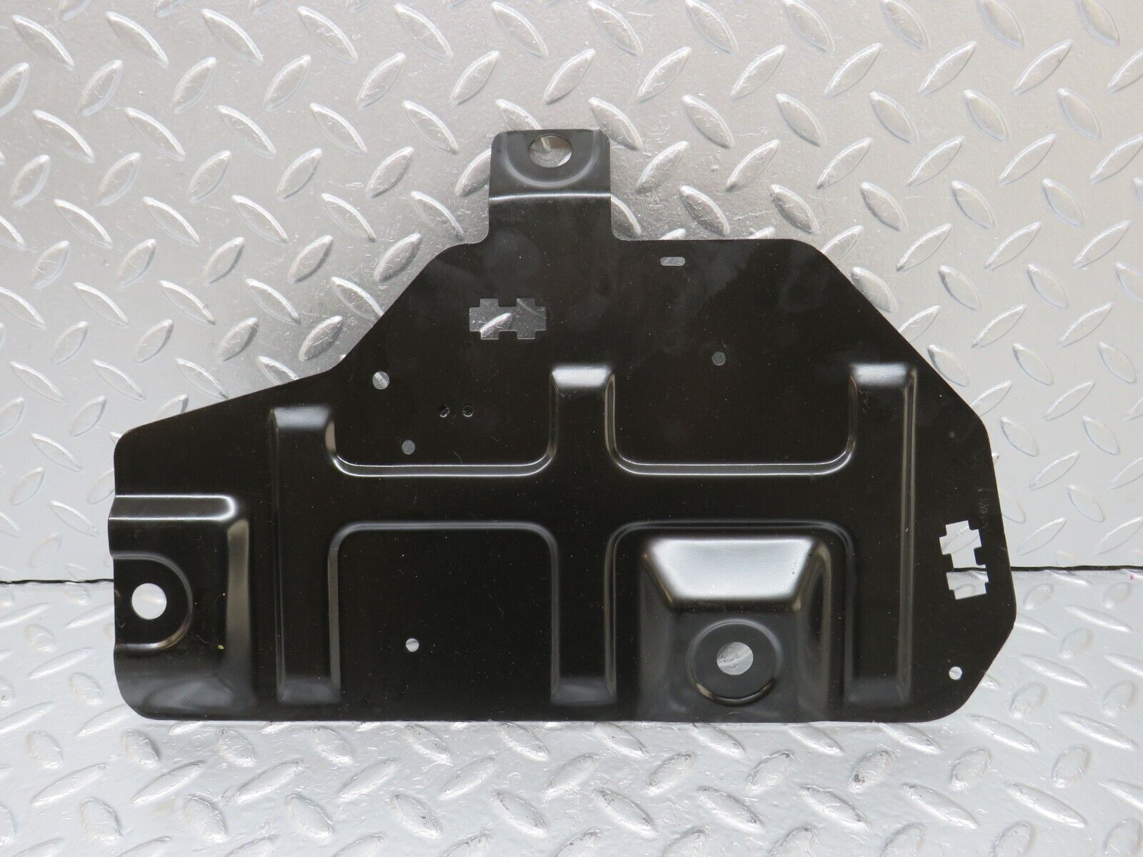 34206 Mercedes-Benz W124 260E Under Dash Relay Bracket Left Side