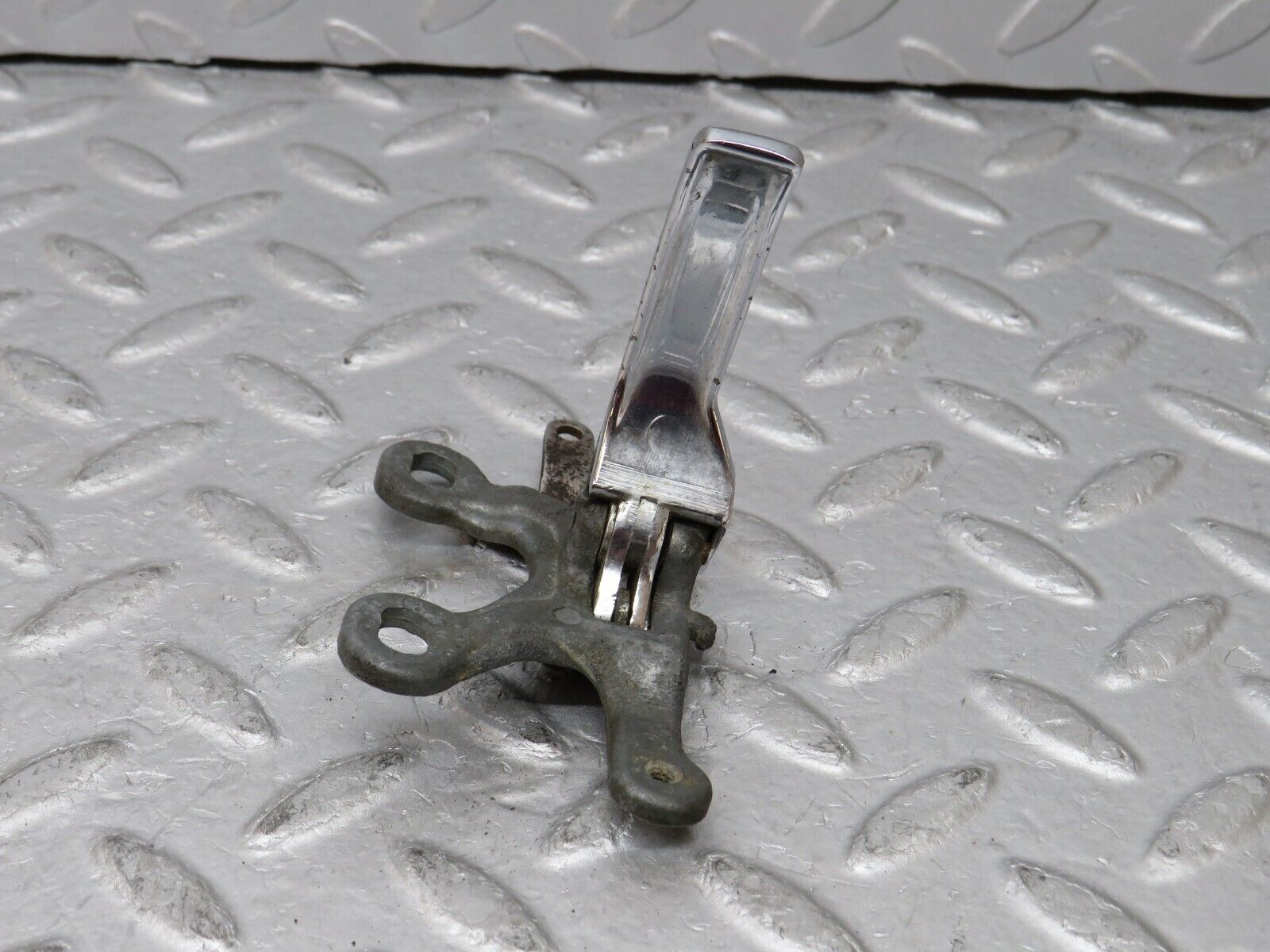 35744 Mercedes-Benz W108 Interior Door Handle Left 1107660319