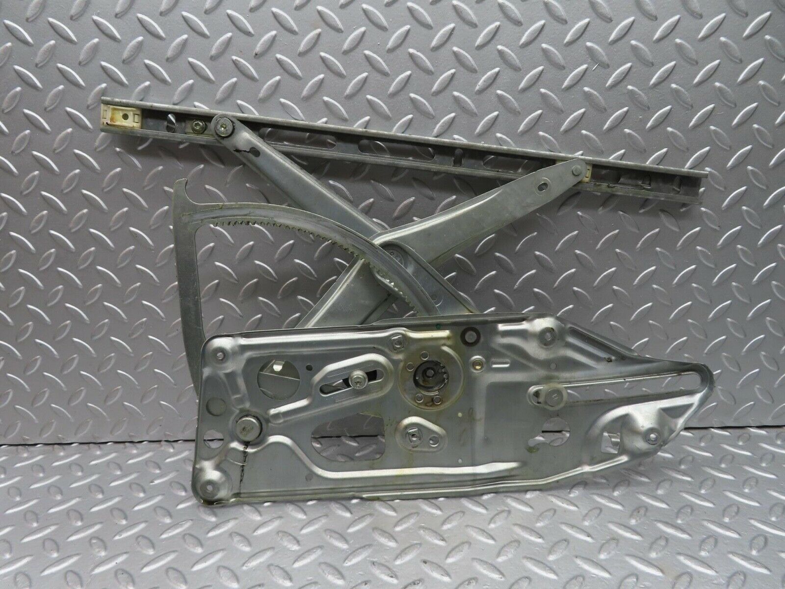 14938 Mercedes-Benz W140 S320 Front Left Power Window Regulator