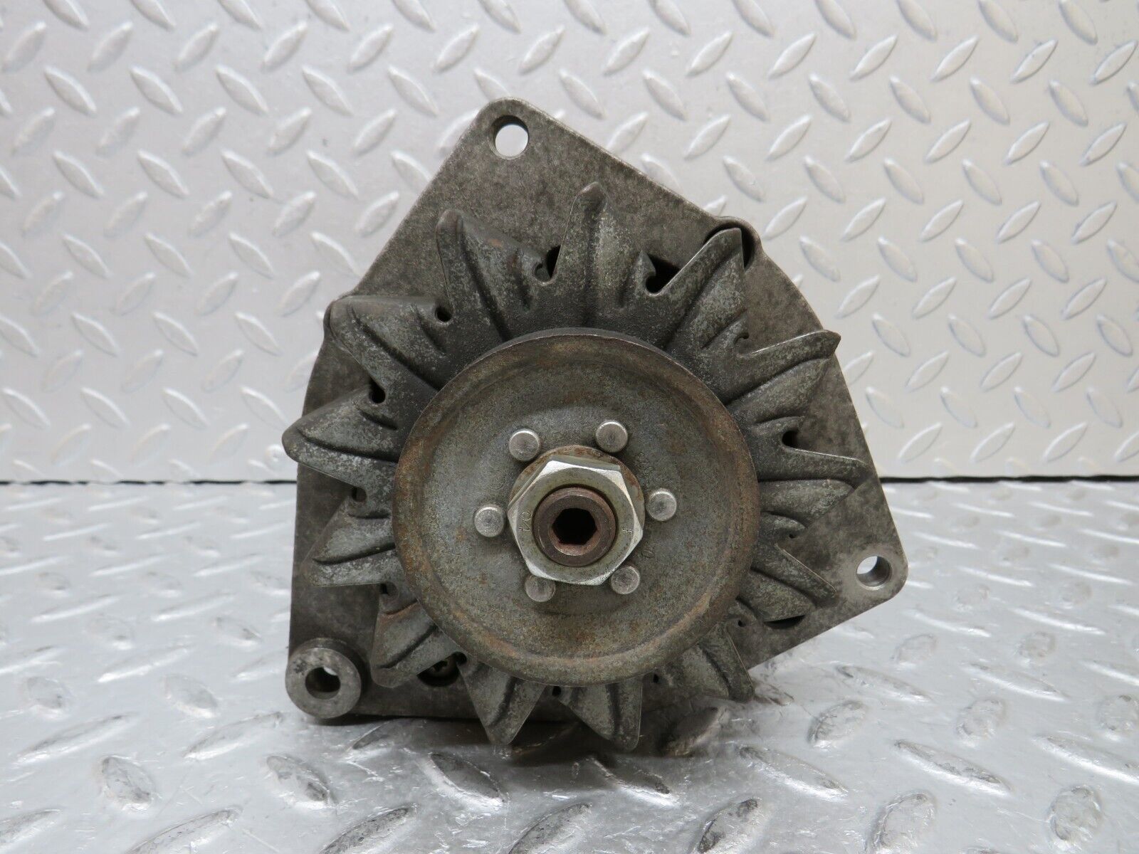 37368 Mercedes-Benz W109 300SEL Alternator Generator Bosch