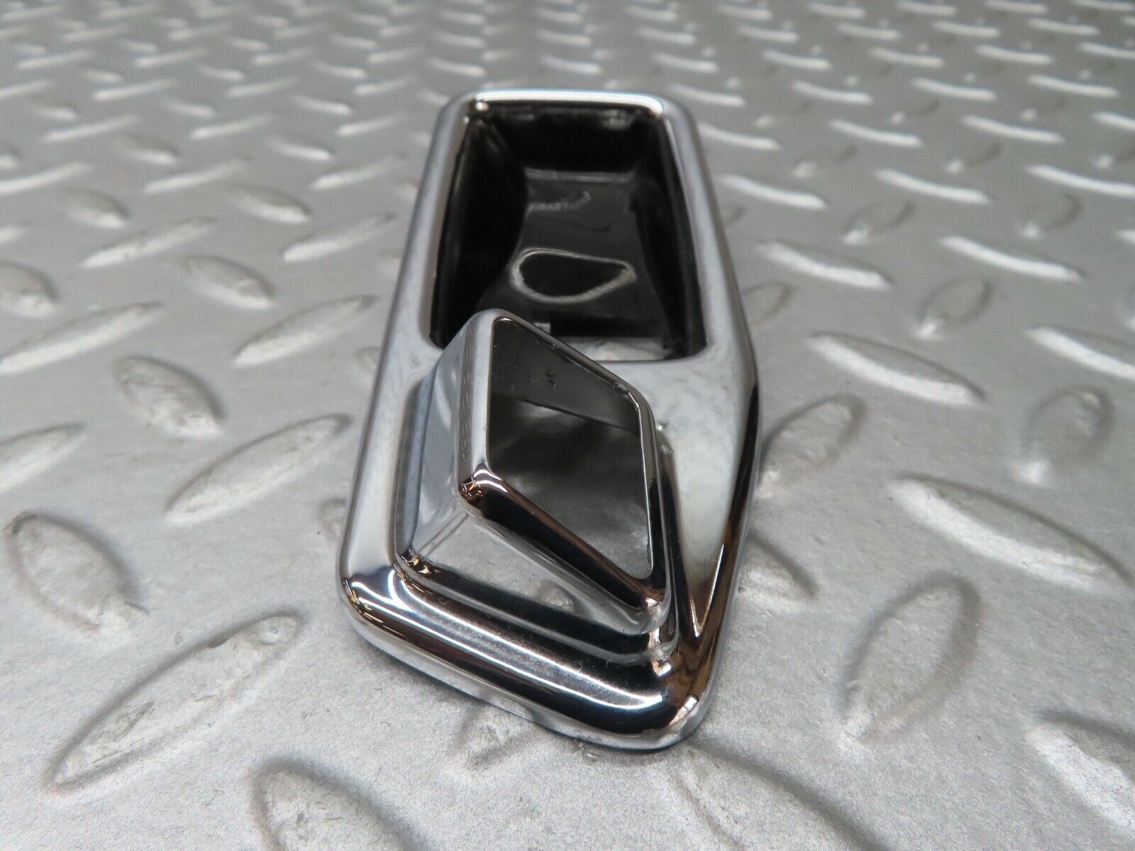 17573 Mercedes-Benz W116 450SEL Chrome Frame For Door Opener Left 1167660111