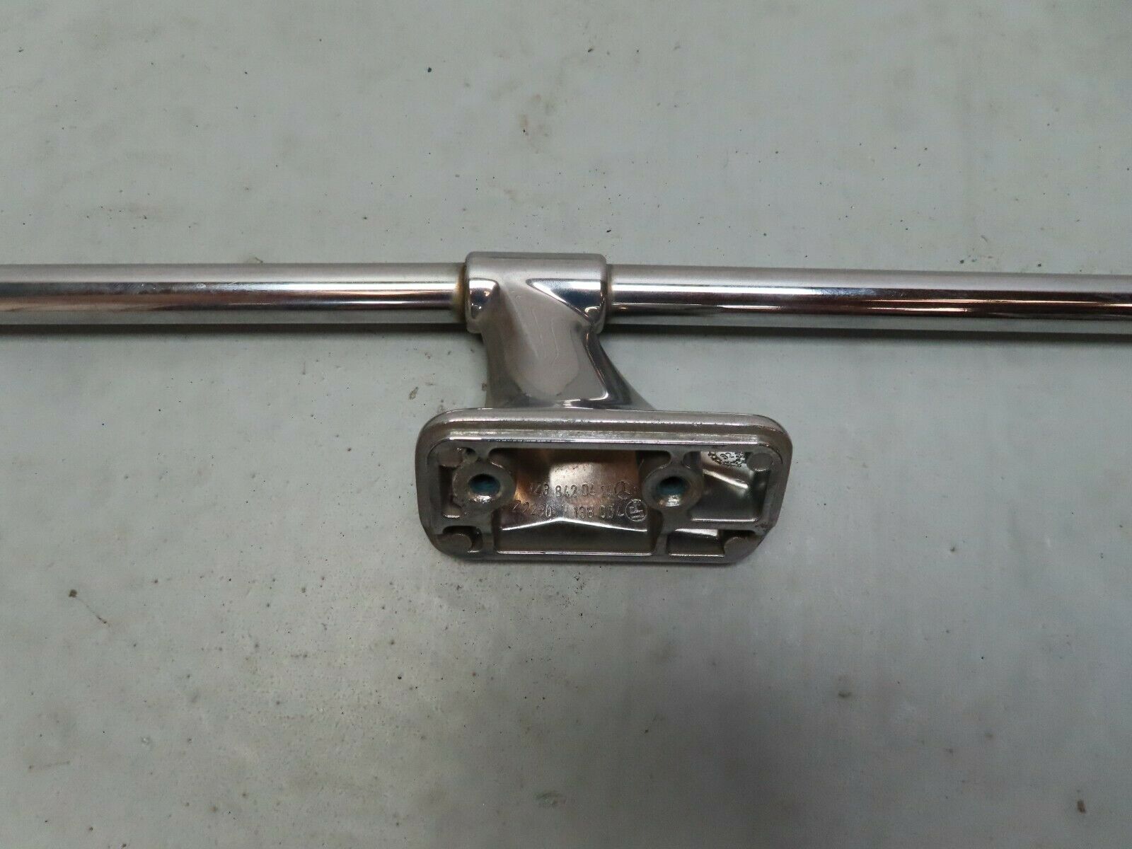 3795 Mercedes-Benz S123 200T Wagon Roof Bar Roof Rack Chrome Right