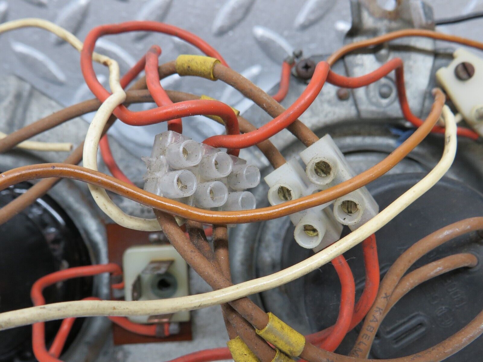 37581 Mercedes-Benz W109 300SEL Front Headlight Bosch Left/Right 1300508003 7077R8 1305601134 1305602059