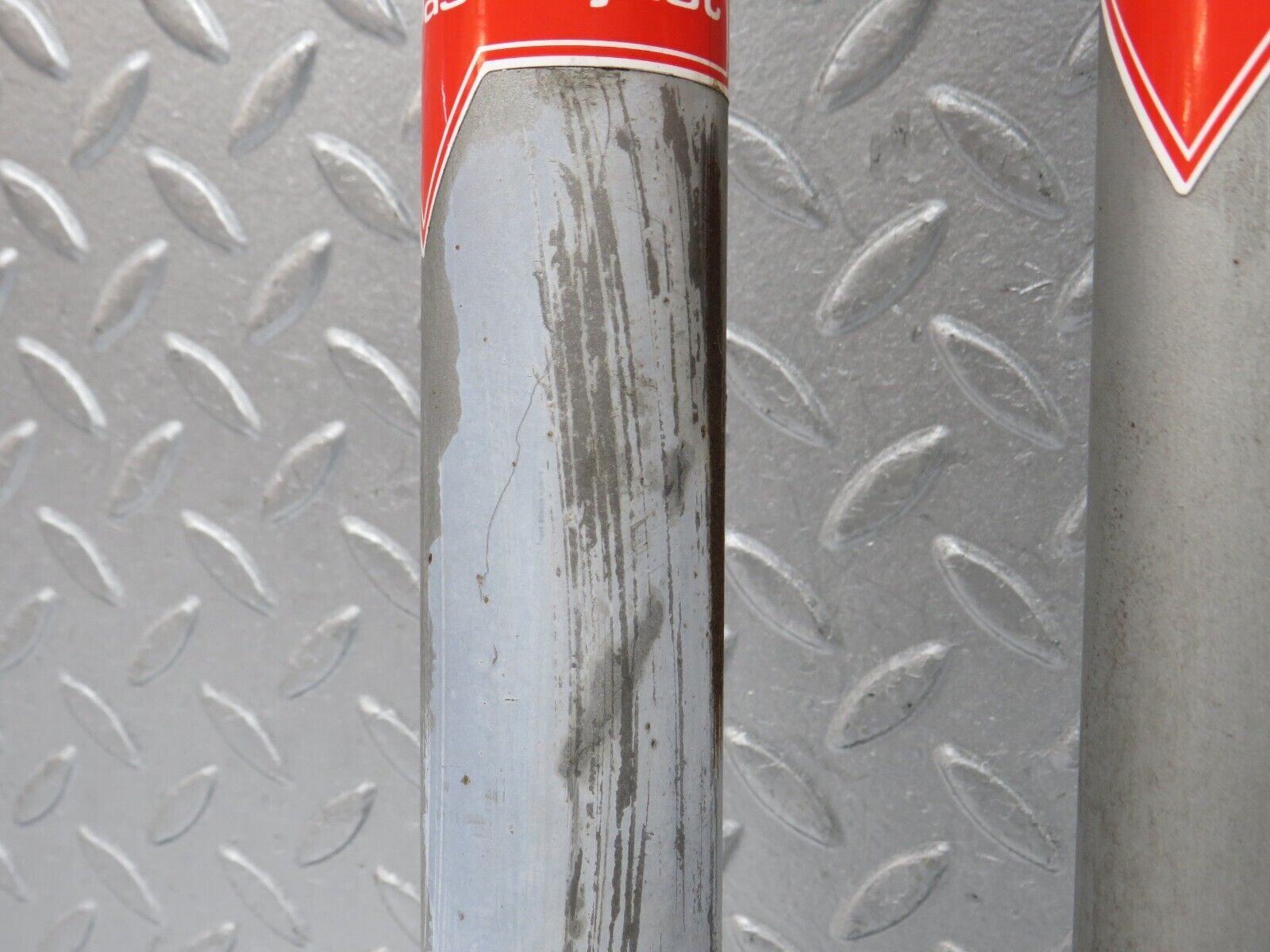 38897 Mercedes-Benz W201 190E 2.6L Rear Shock Absorber Kyb 553177