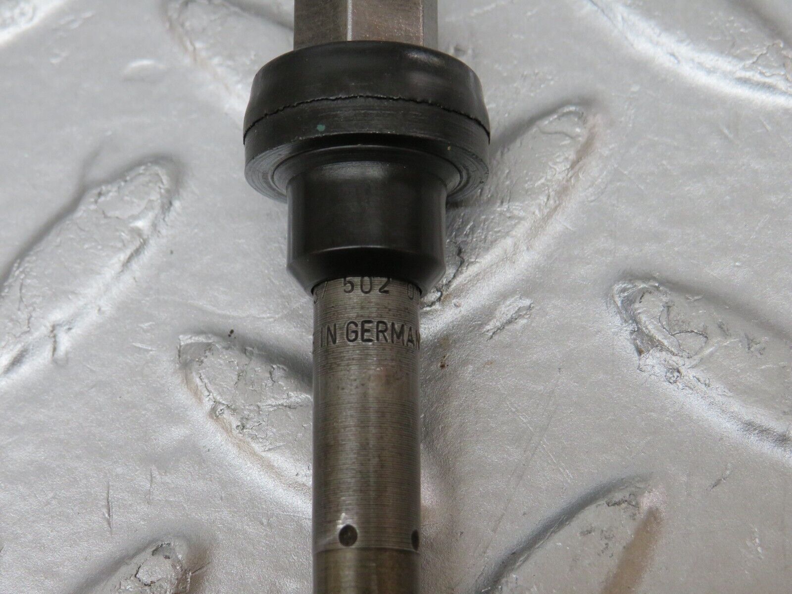 33686 Mercedes-Benz W201 190E 2.0L Fuel Injector Bosch 0437502010