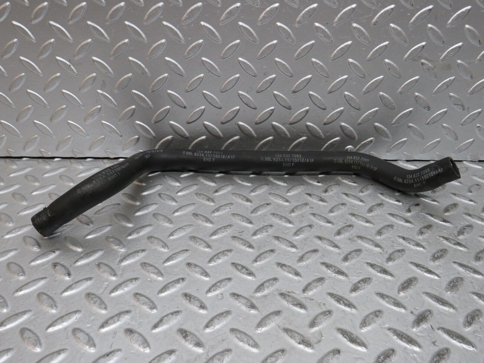 29155 Mercedes-Benz C124 320CE Coupe Heater Hose 1248327093