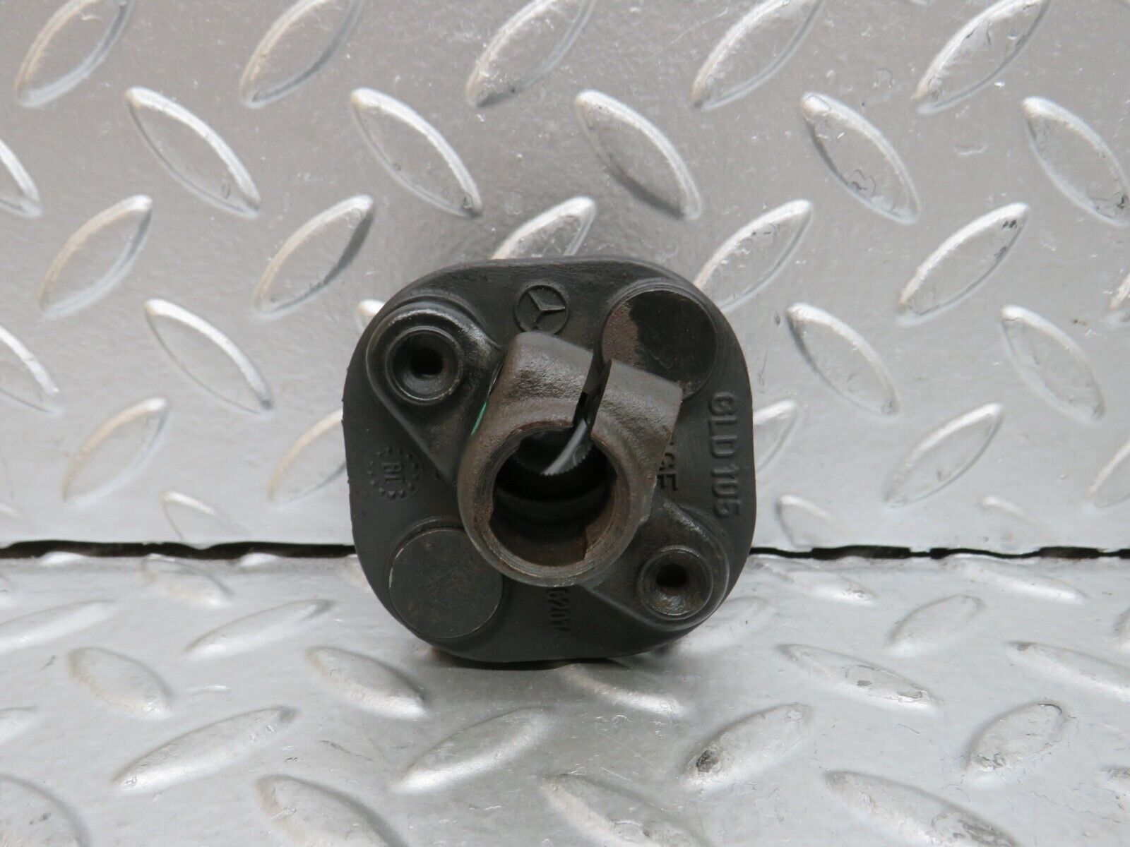 29118 Mercedes-Benz C124 320CE Steering Col. Lower Shaft Connector 1264620146