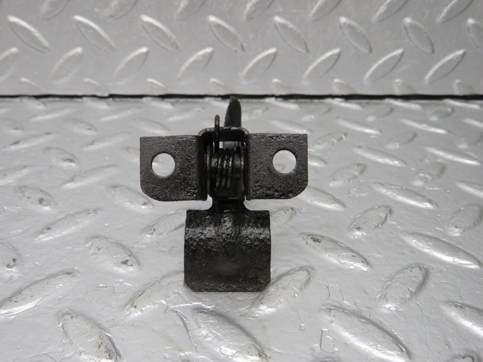 40440 Mercedes-Benz W110 230 Bonnet Safety Latch