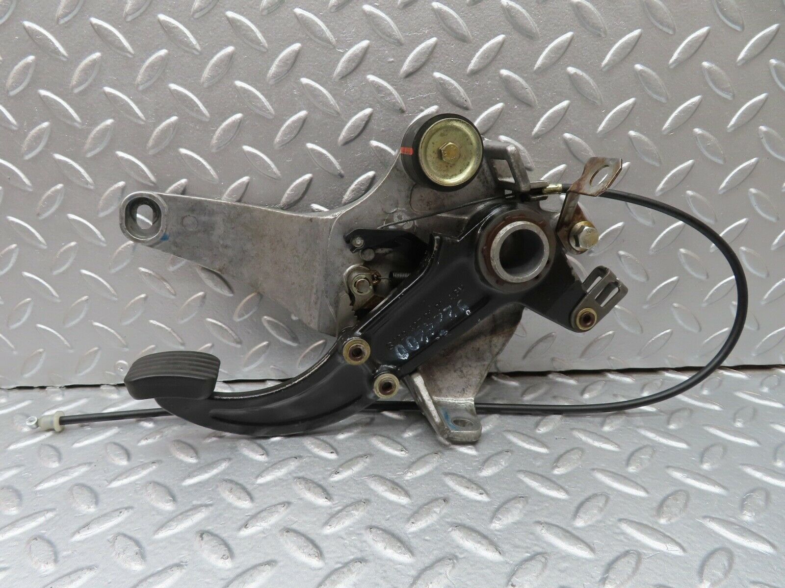 19955 Mercedes-Benz R129 300SL Coupe Parking Brake Pedal 1294270101