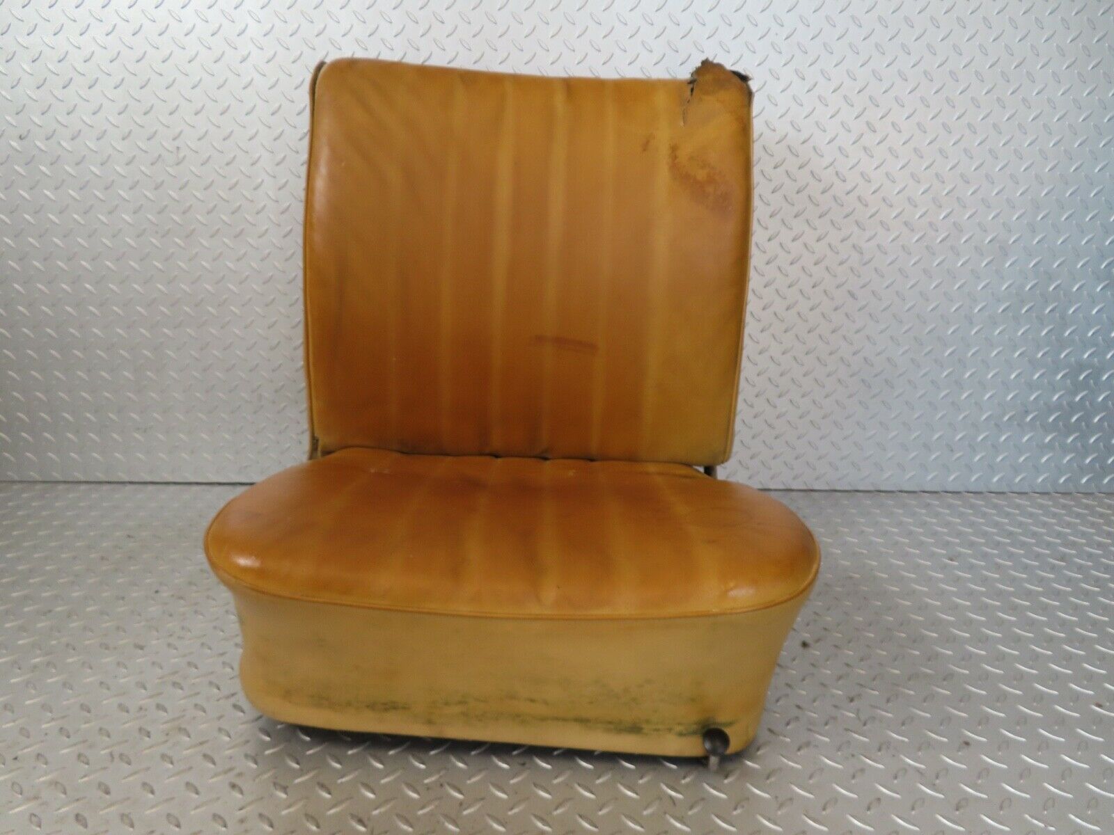18761 Mercedes-Benz W120 W121 Ponton Front Right Seat Beige