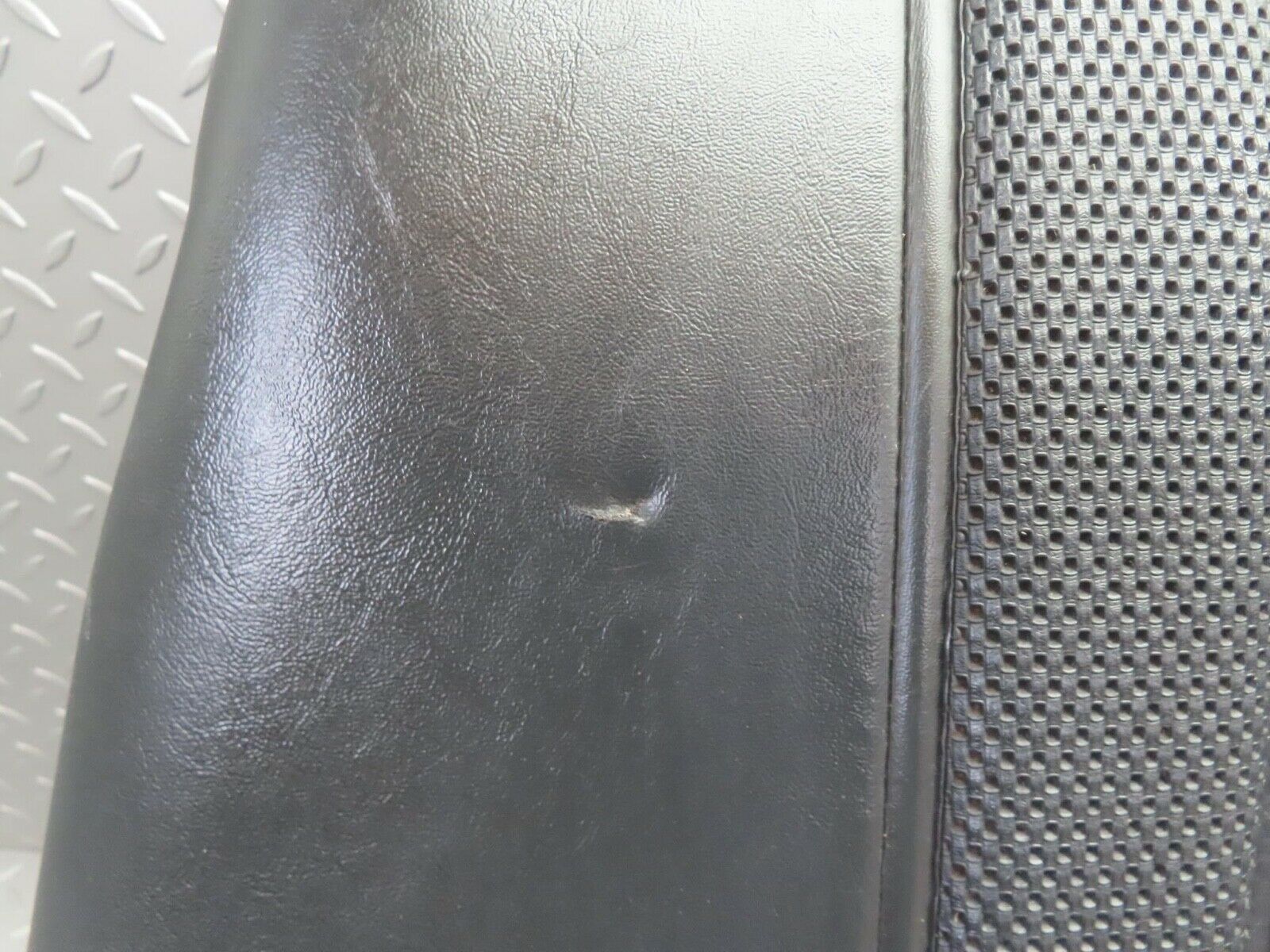 13297 Mercedes-Benz W111 220S Rear Seat Black