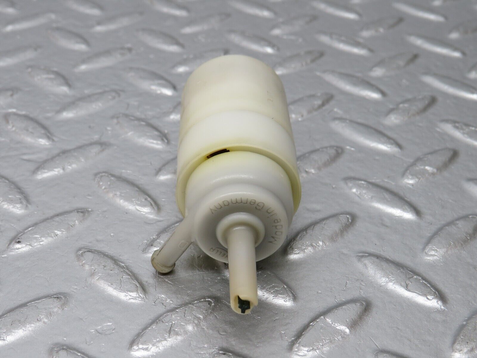 33611 Mercedes-Benz W201 190E 2.0L Windscreen Washer Pump 1248690221