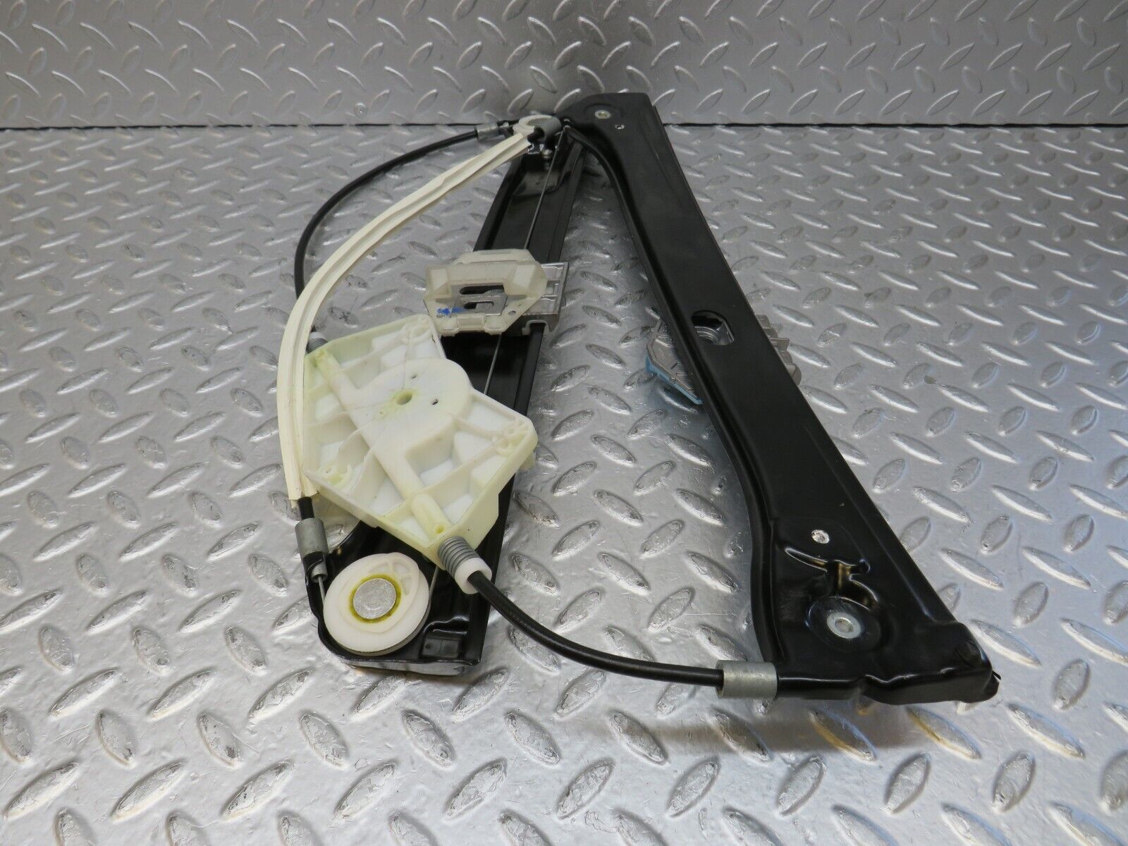 35198 Mercedes-Benz W221 Front Left Power Window Regulator