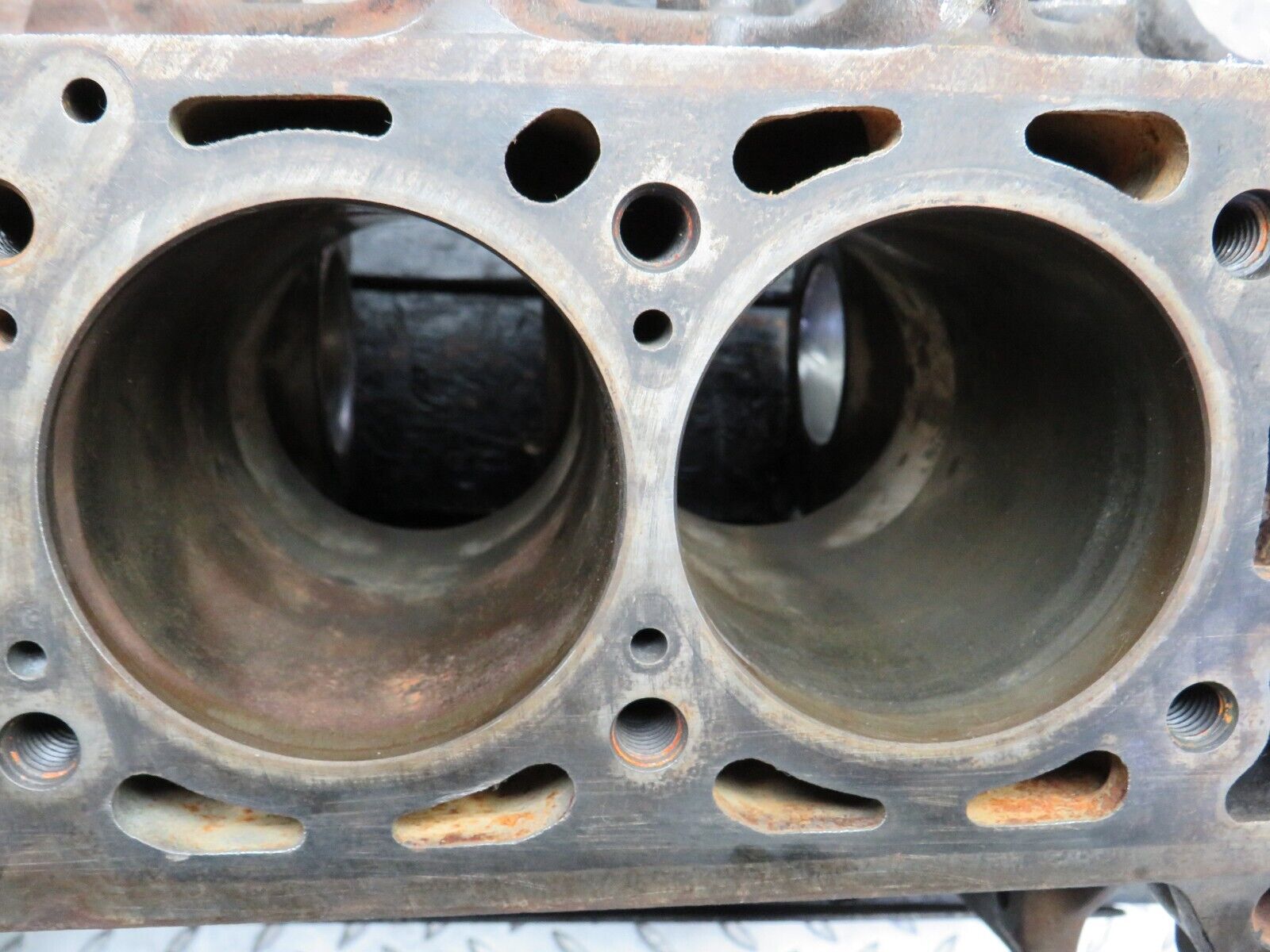 30192 Porsche 924 Engine Block 046103021