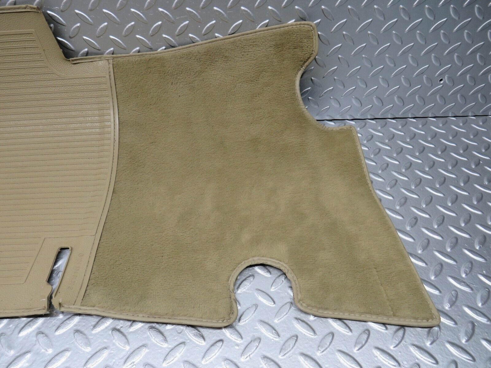 29233 Mercedes-Benz W124 230E Front Right Floor Carpet 1246840130