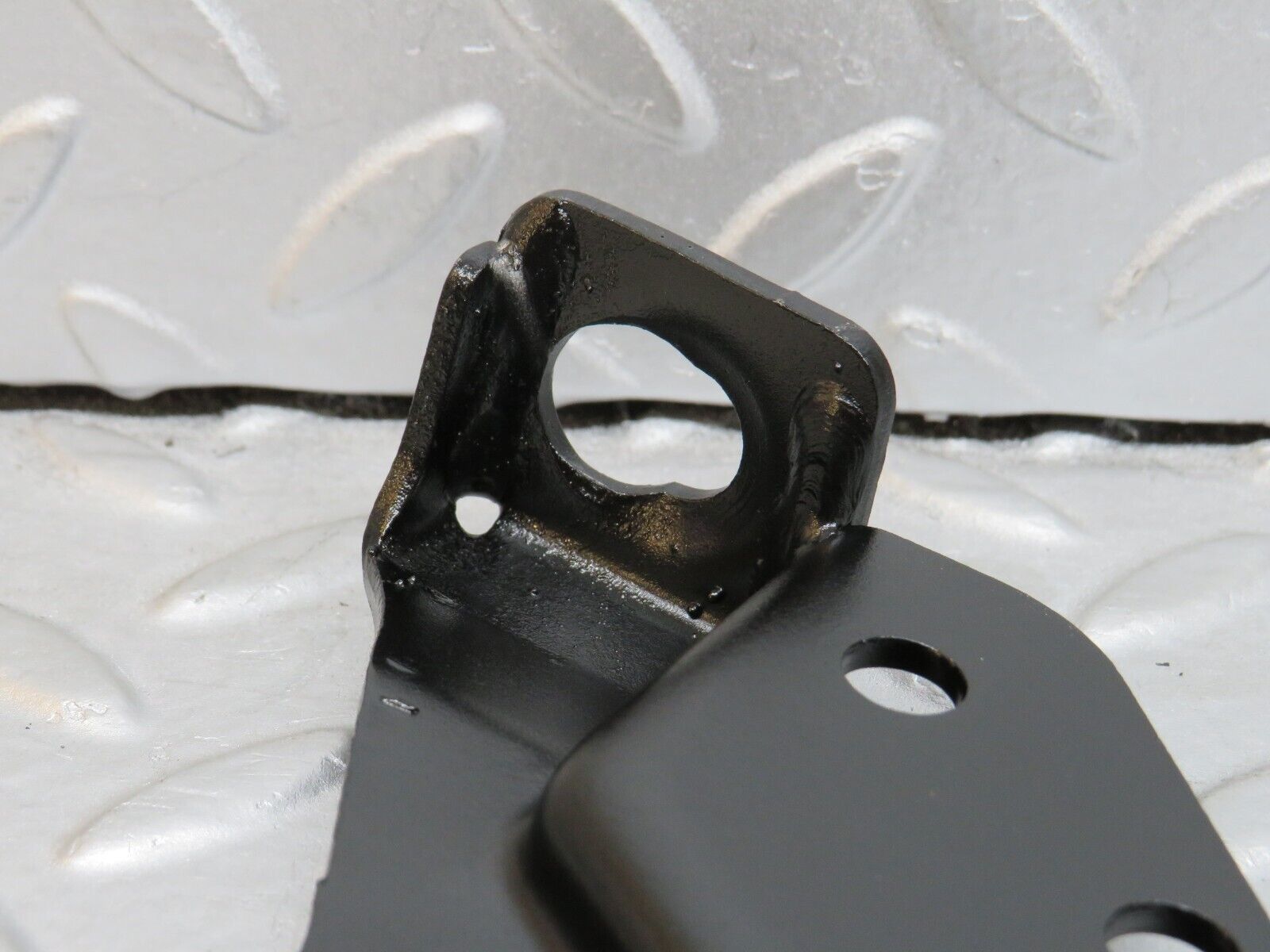 38115 Mercedes-Benz A124 320E Cabriolet Accelerator Cable Bracket Holder