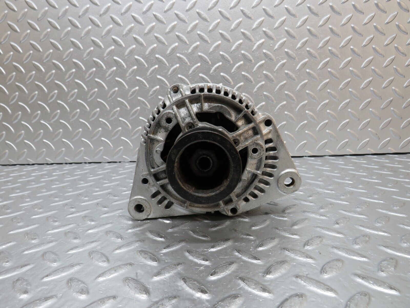 31726 Mercedes-Benz W201 190LE 1.8L Alternator Generator 120485022