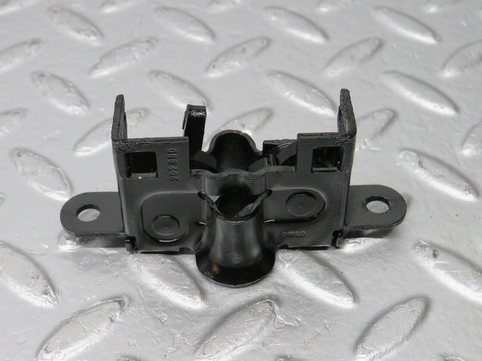 39596 Mercedes-Benz R129 320SL Coupe Bonnet Lock Latch