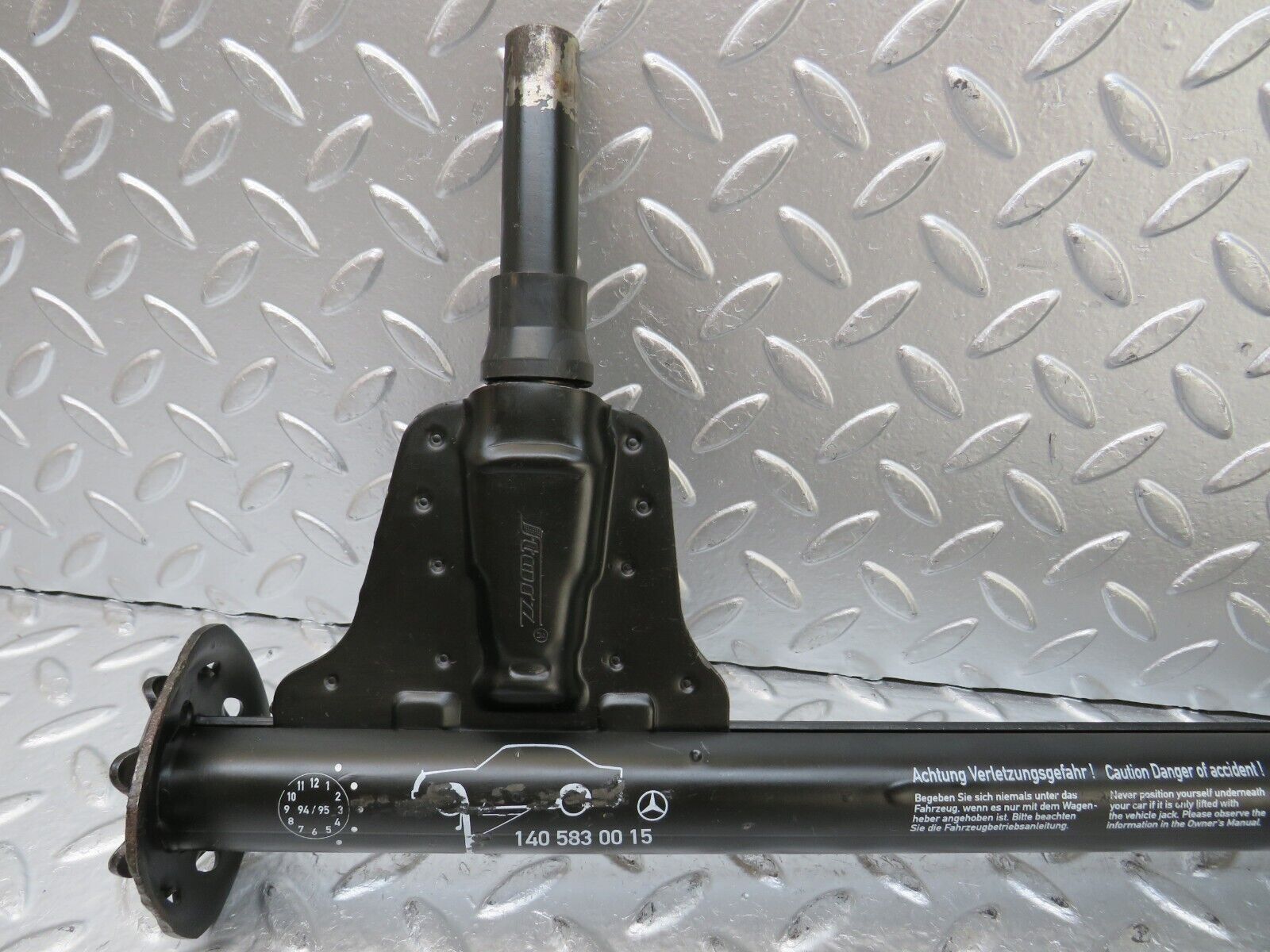 25891 Mercedes-Benz W124 280E Car Jack 1405830015