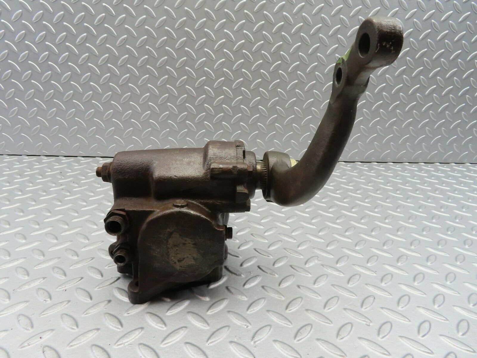 7159 Mercedes-Benz C107 350SLC Coupe Steering Box 1164610101