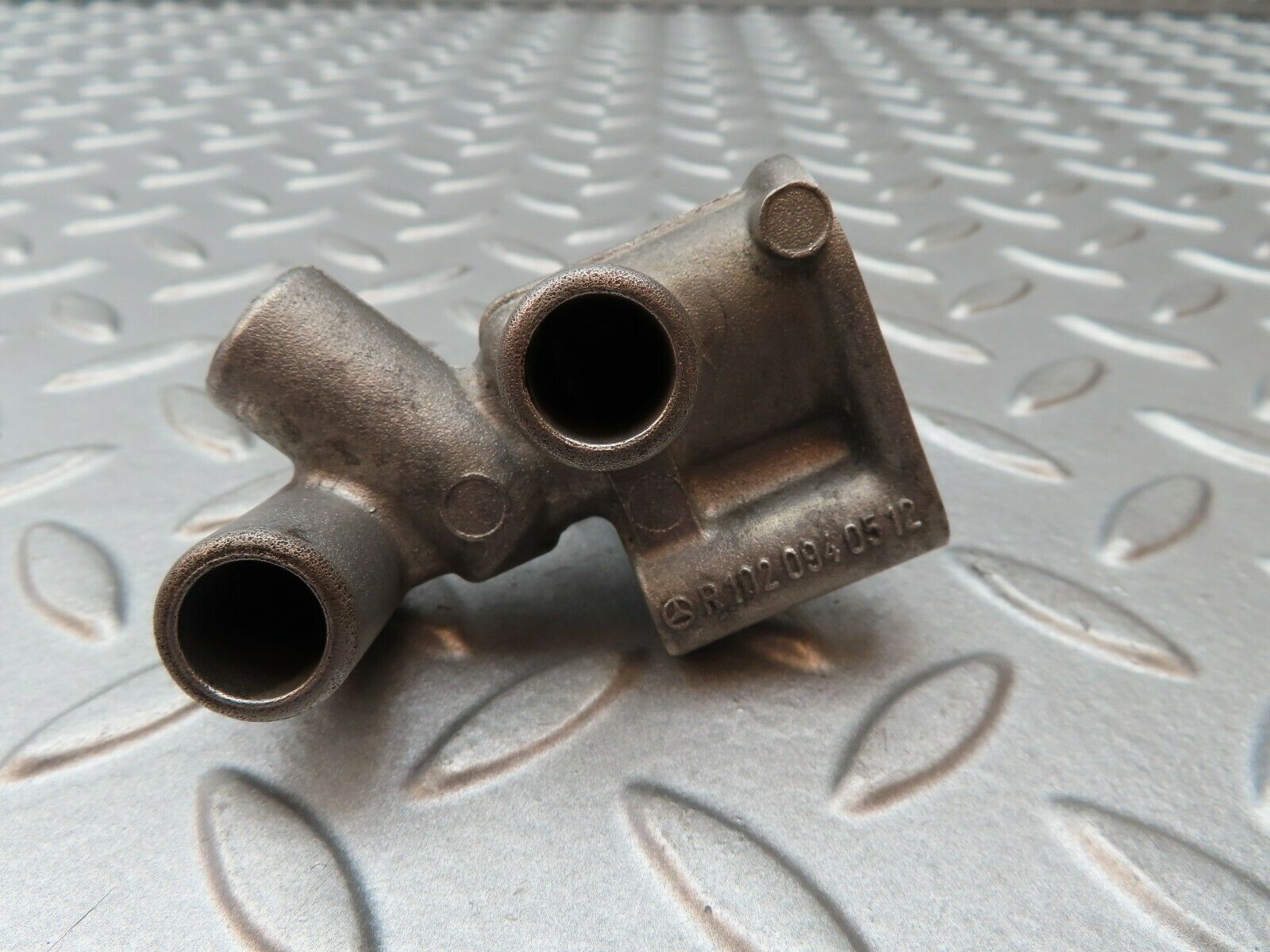 4390 Mercedes-Benz W123 230E Idle Control Valve 1020940512