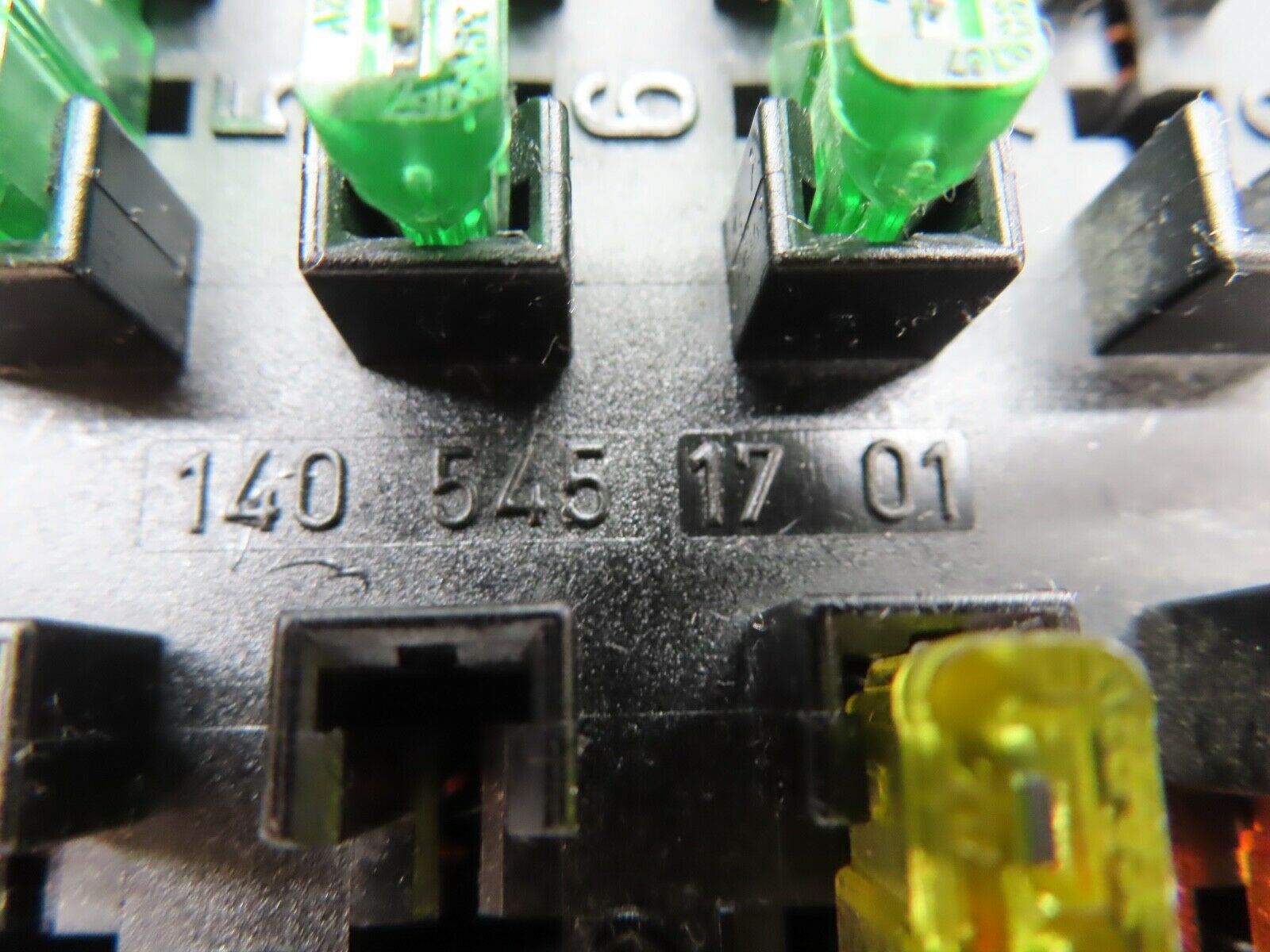 19438 Mercedes-Benz C140 CL420 Coupe Fuse Box 1405451701