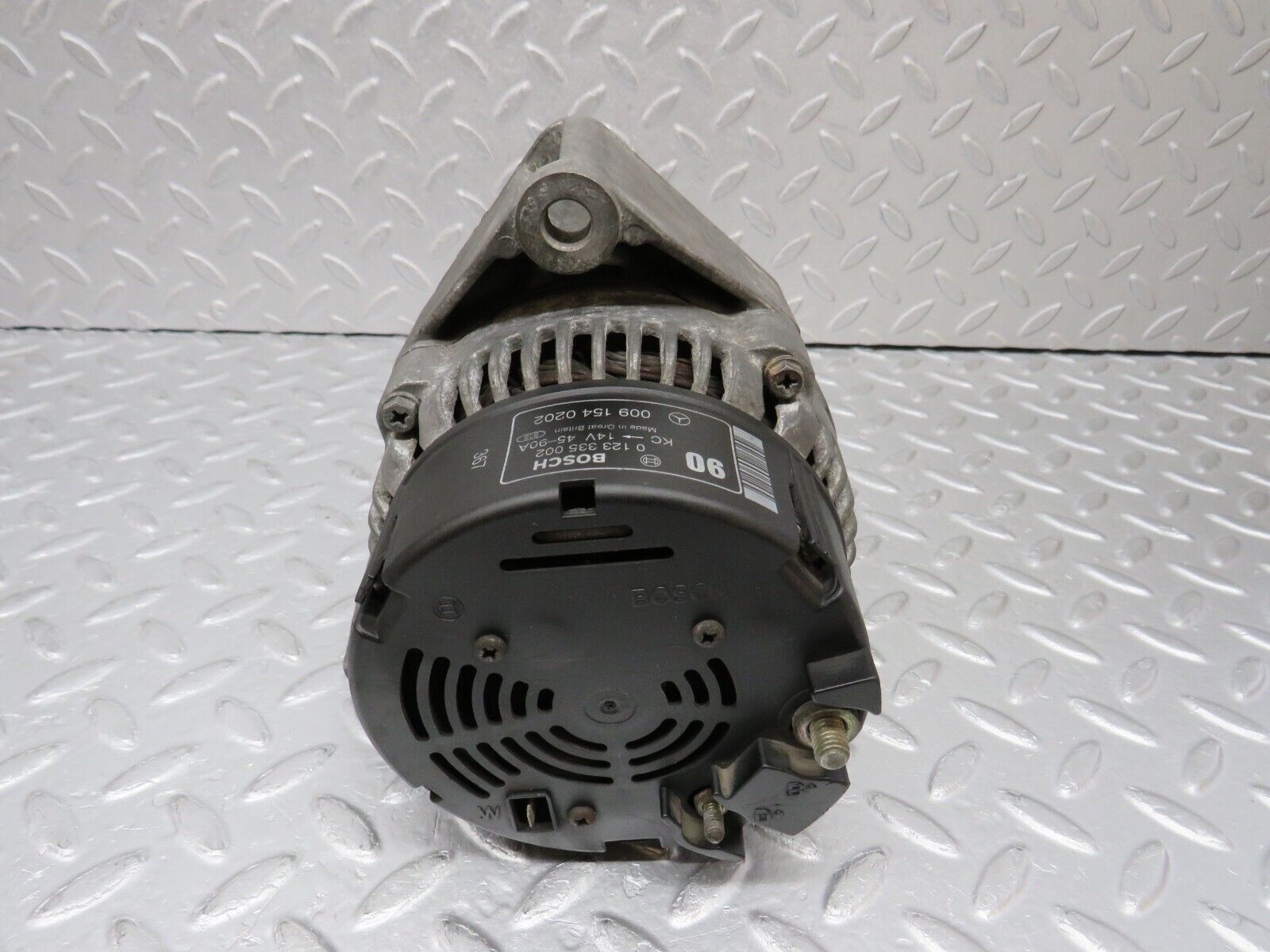 38075 Mercedes-Benz A124 320E Alternator Generator 0091540202 0123335002