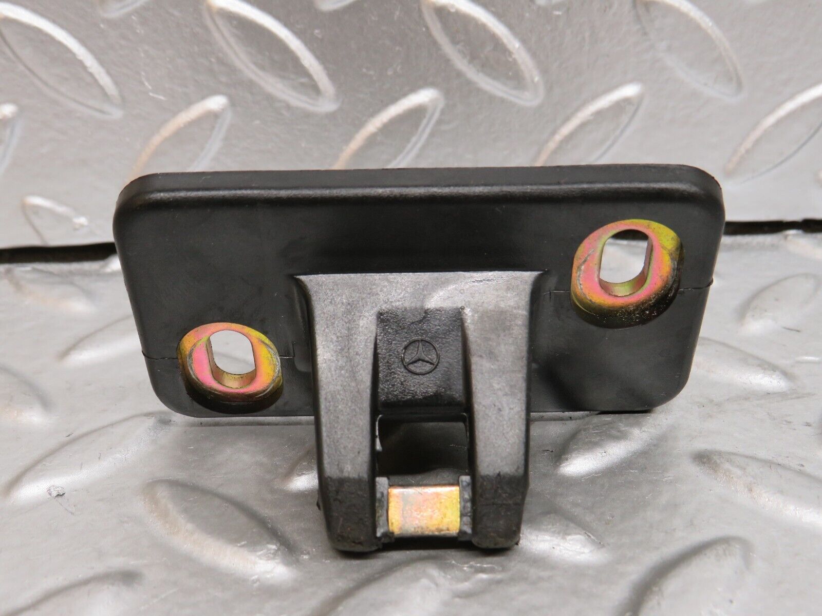 29479 Mercedes-Benz W124 230E Trunk Lock Latch