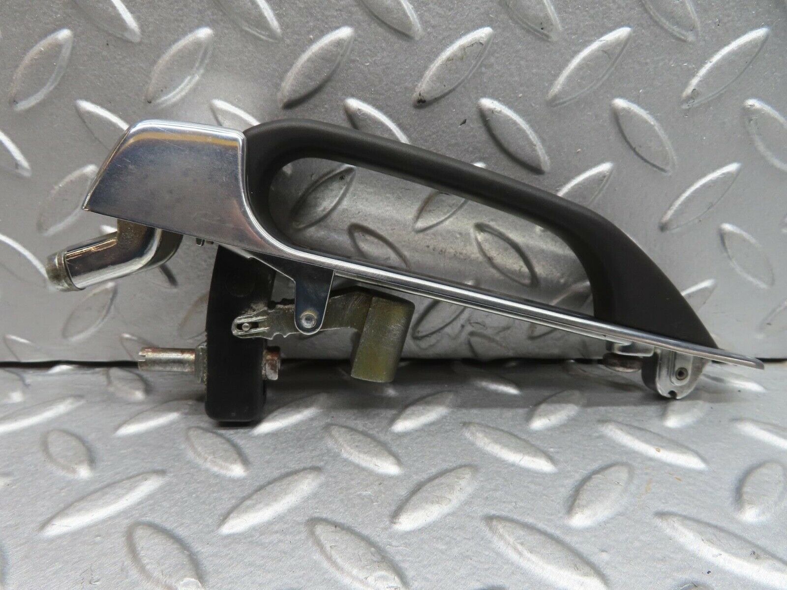 13866 Mercedes-Benz W123 200 Exterior Chrome Door Handle Rear 1237600359
