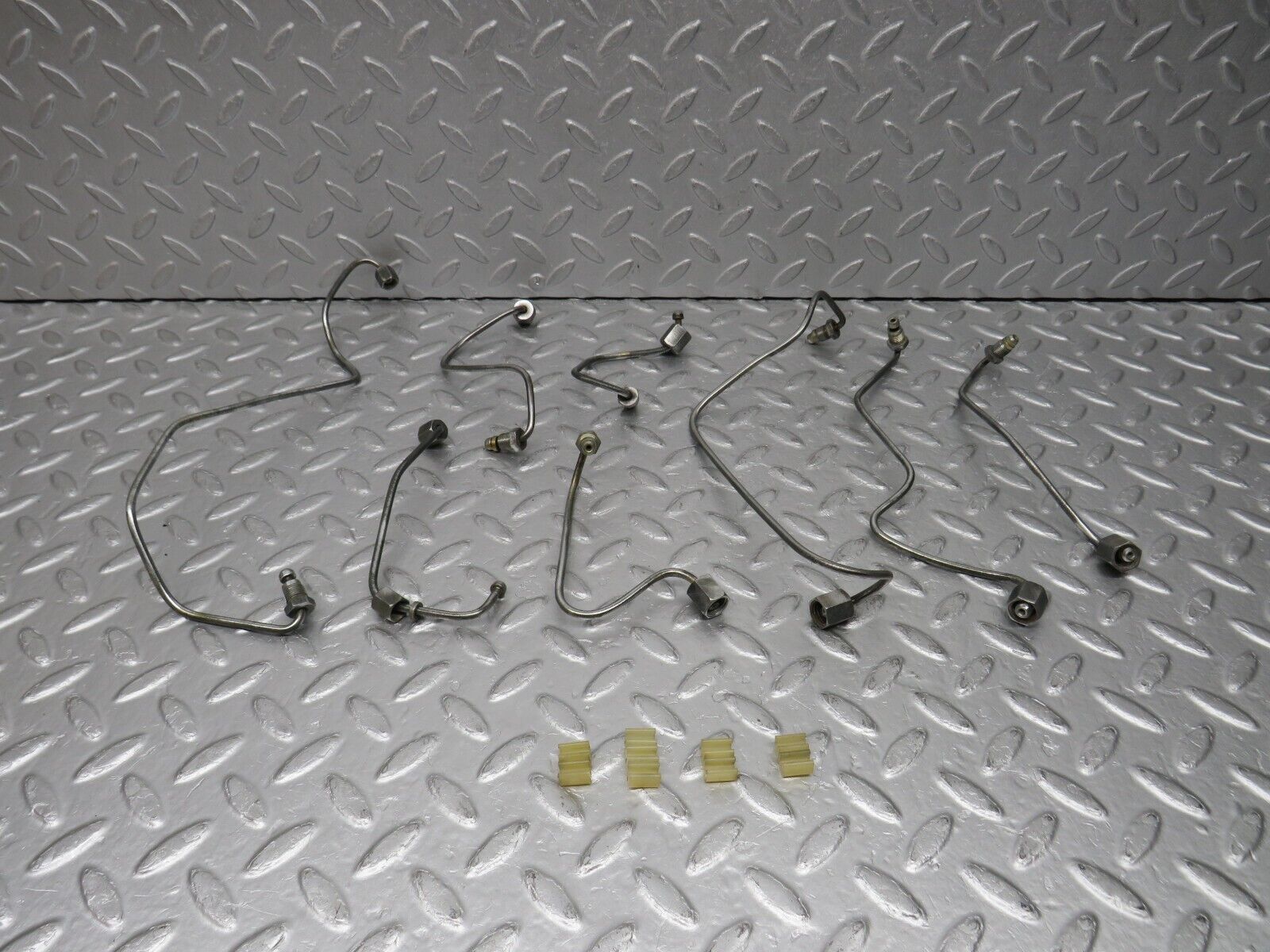 38877 Mercedes-Benz W201 190E 2.6L Fuel Line Pipe Set