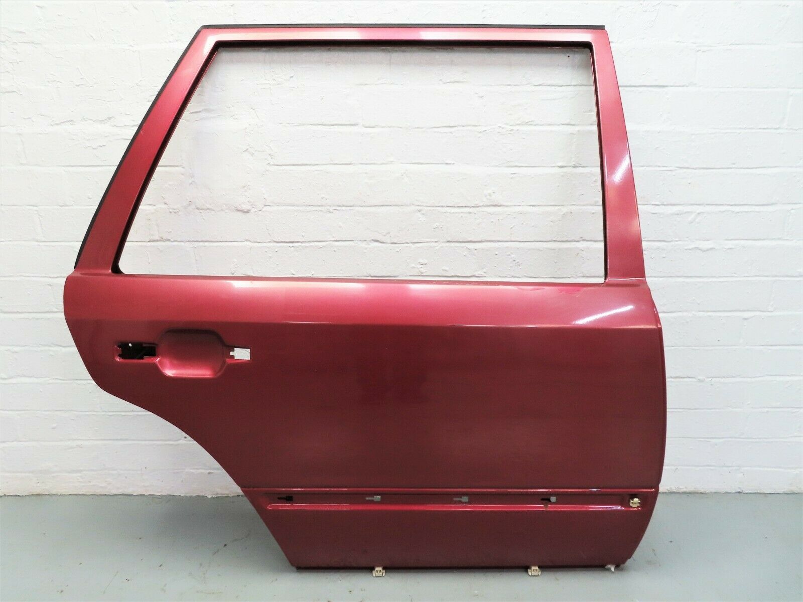 6693 Mercedes-Benz S124 E220 Wagon Rear Right Door