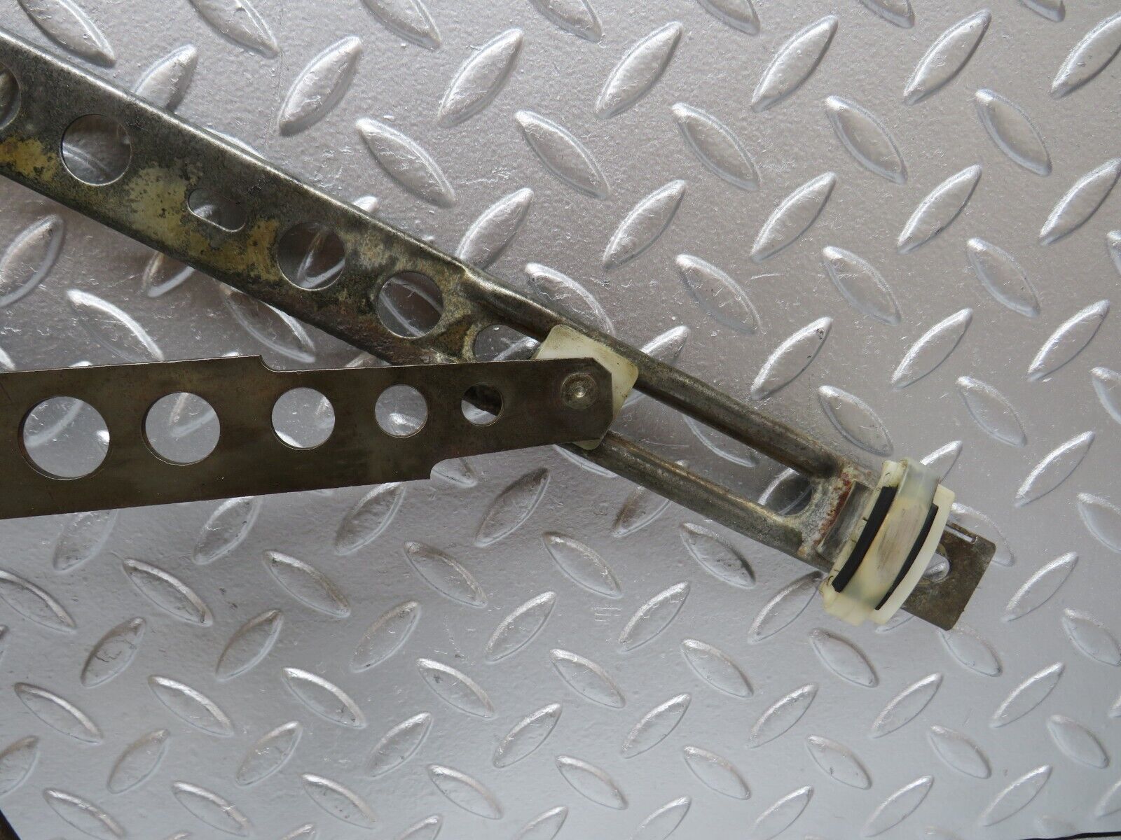 31140 Mercedes-Benz W123 200D Front Left Manual Window Regulator 1237200346