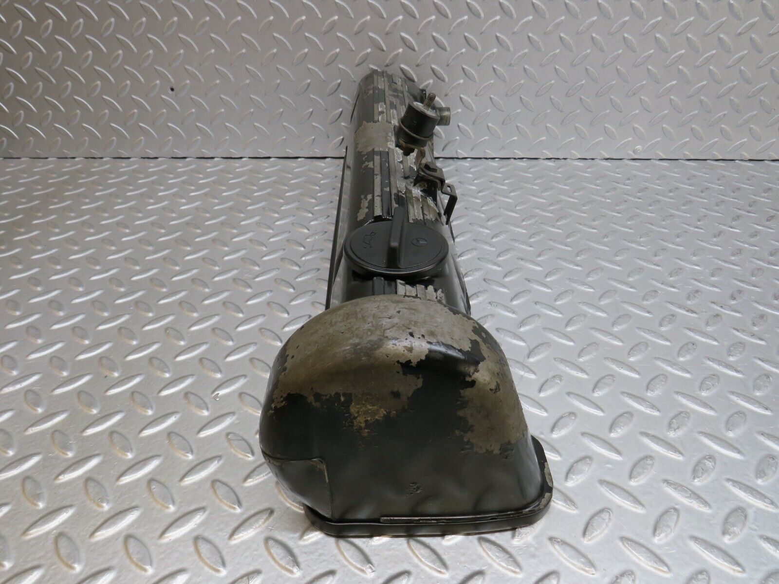 37166 Mercedes-Benz C126 420SEC Coupe Cylinder Head Valve Cover Right 1170160705