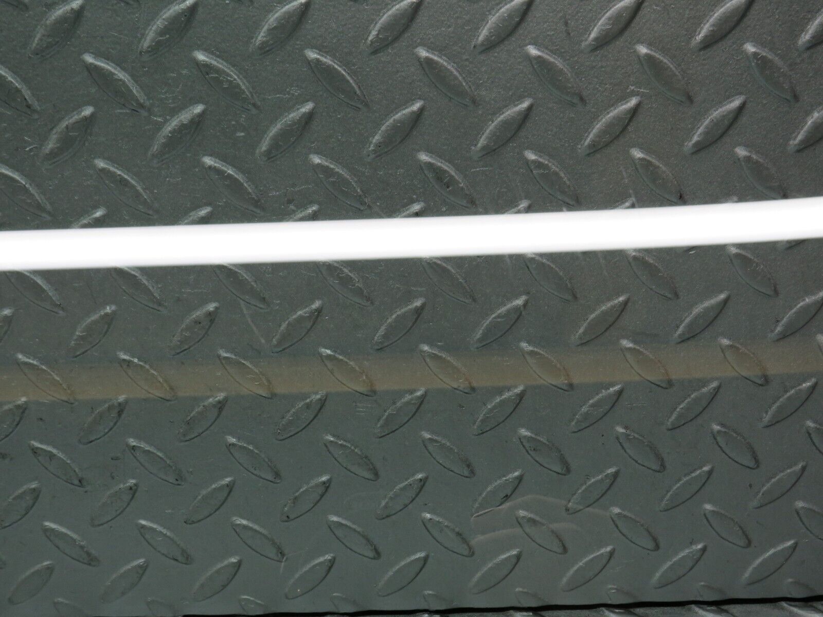 39069 Mercedes-Benz W201 190E 2.6L Front Right Door Window Glass