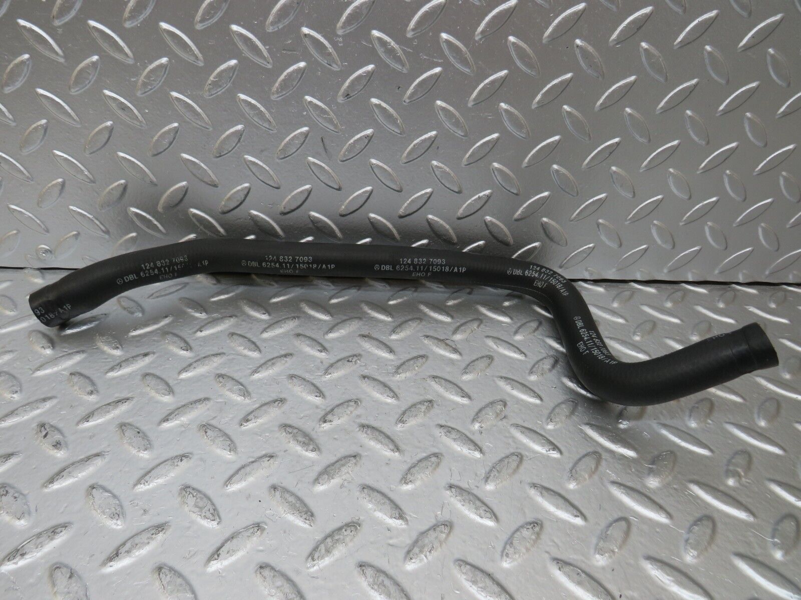 25796 Mercedes-Benz W124 280E Heater Hose 1248327093