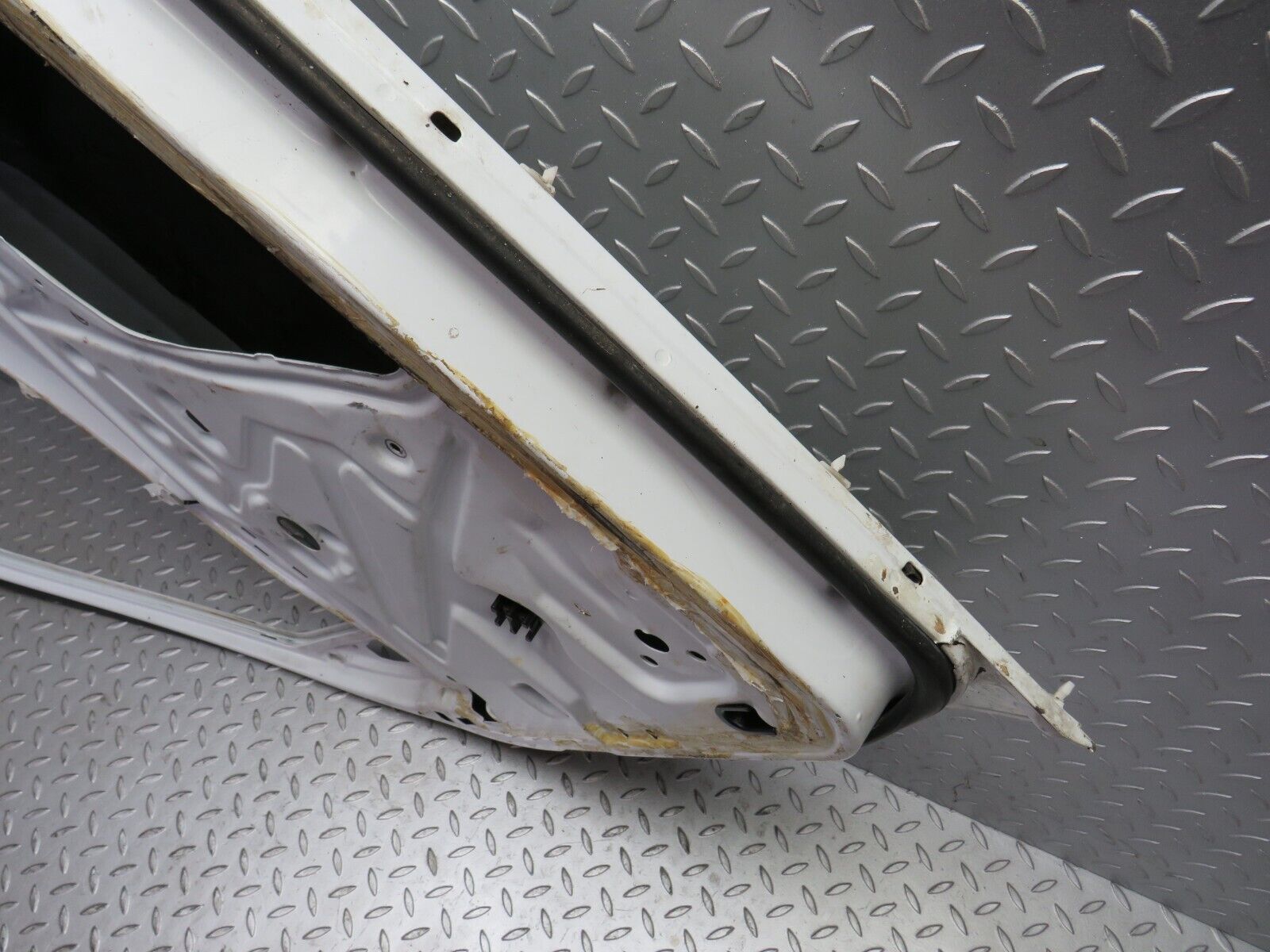 30245 Mercedes-Benz W124 230E Front Right Door