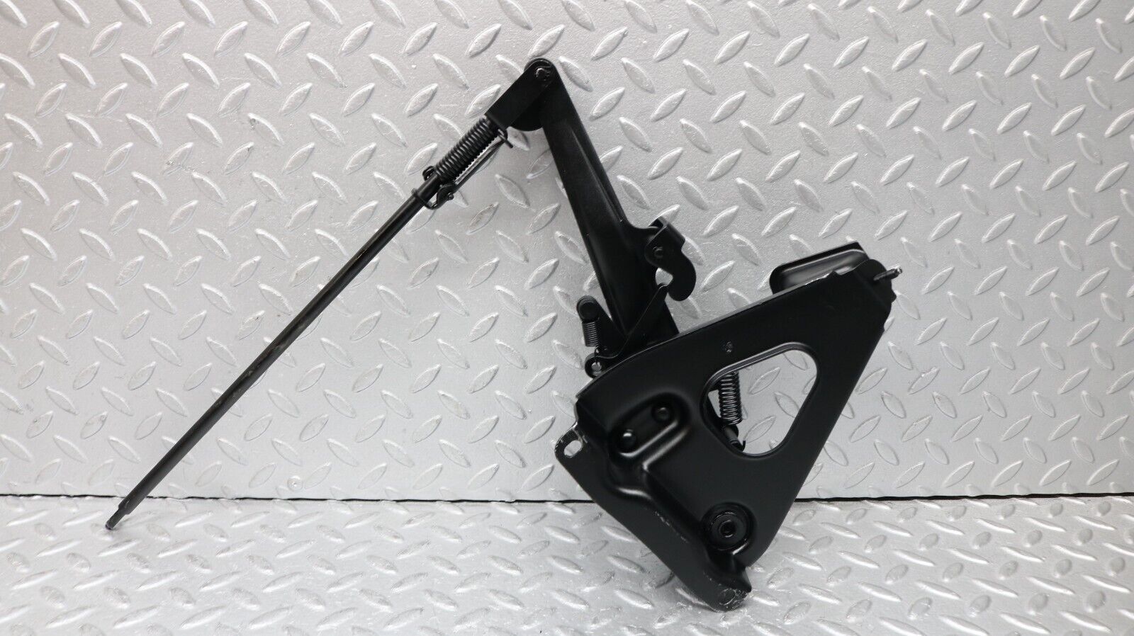 37219 Mercedes-Benz C126 420SEC Coupe Handbrake Regulator