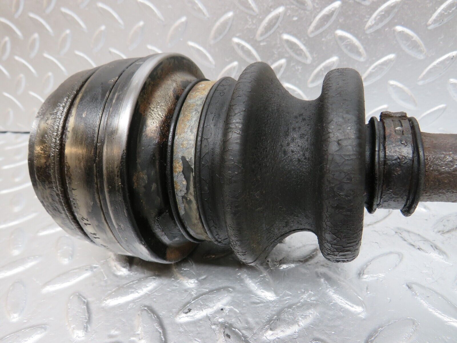 34665 Mercedes-Benz C126 380SEC Coupe Axle Shaft Drive Shaft 1263500410