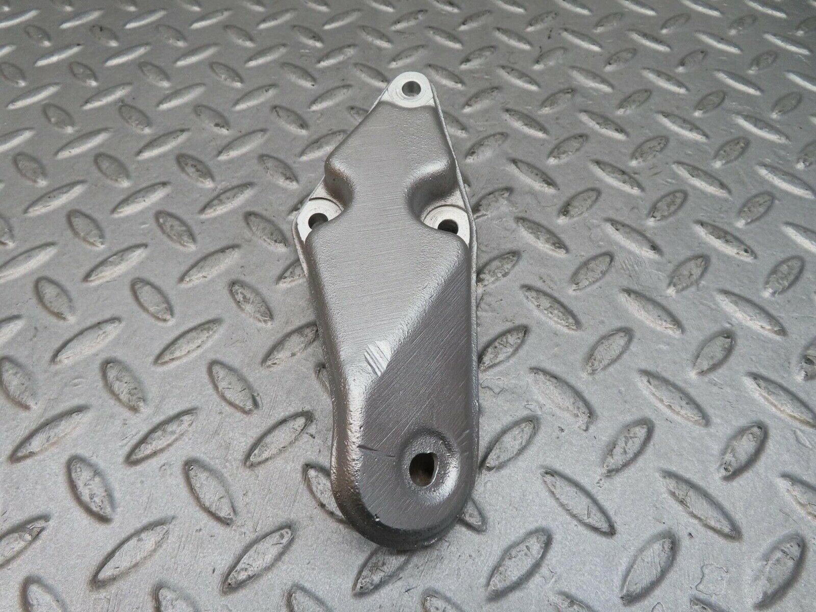 12336 Mercedes-Benz W108 280SE 3.5 Engine Mount Bracket Support 1092410302