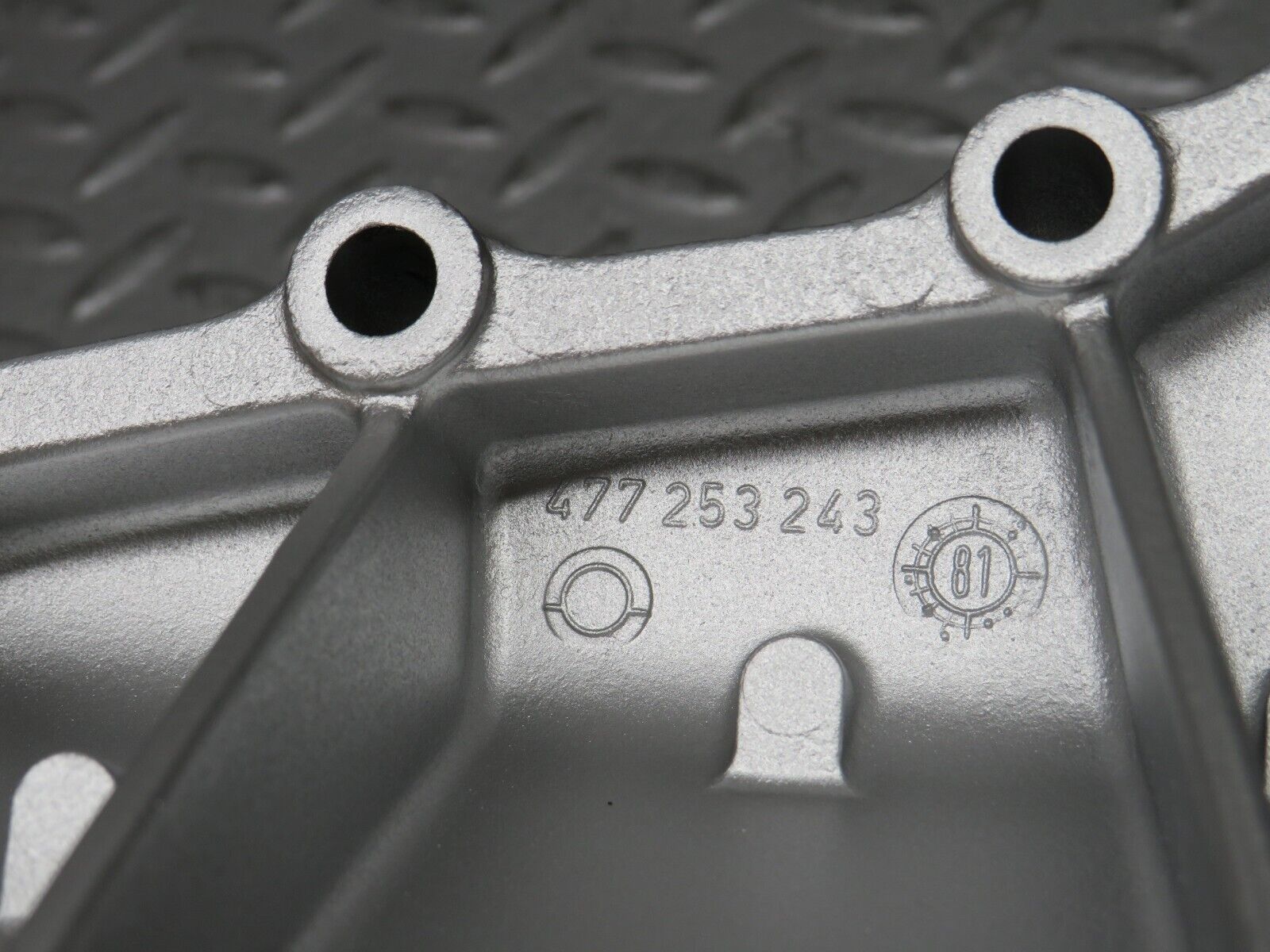 30146 Porsche 924 Exhaust Rear Silencer Bracket 477253243