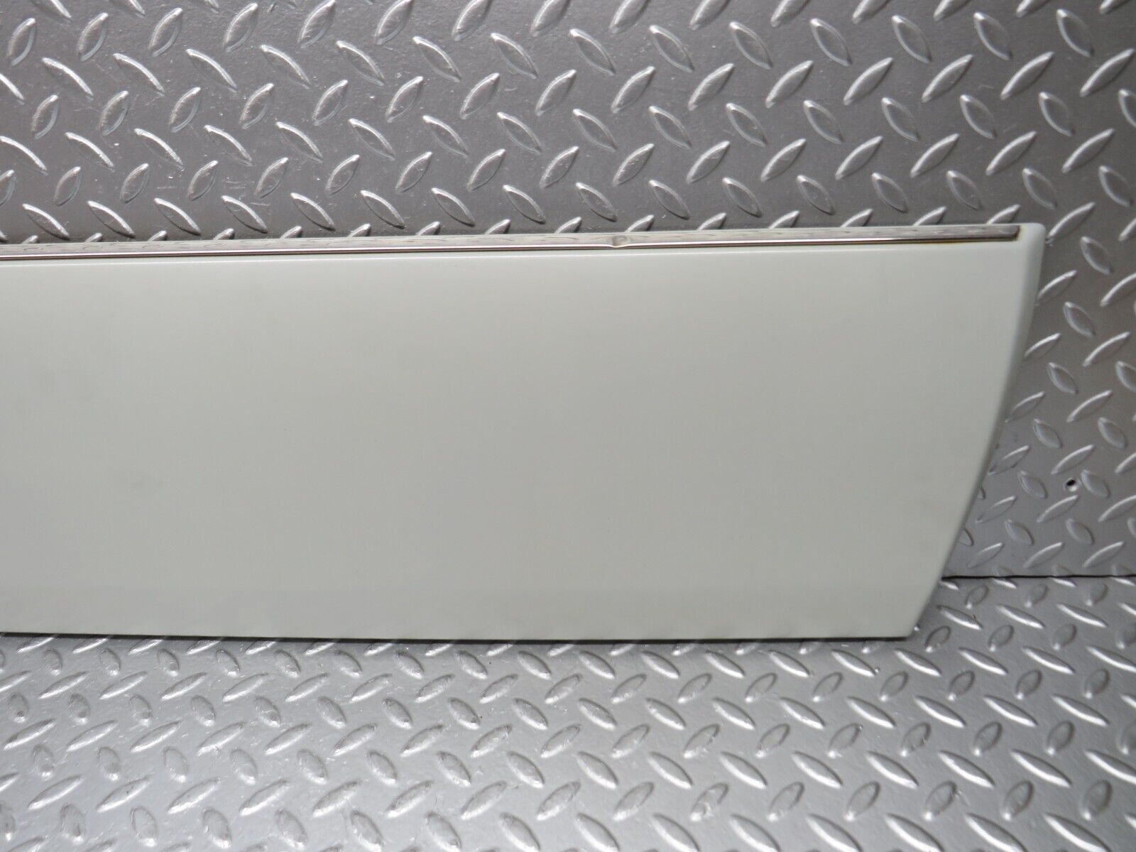 30365 Mercedes-Benz W124 230E Front Right Door Lower Moulding 1246901640