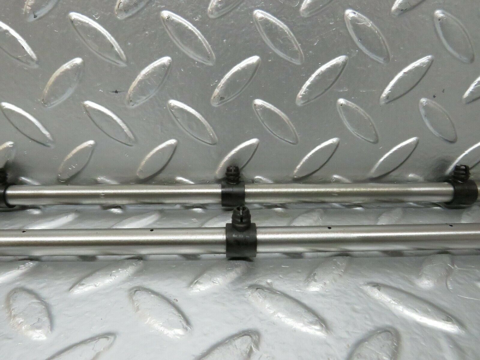 23902 Mercedes-Benz C107 450SL Coupe Camshaft Oil Tube